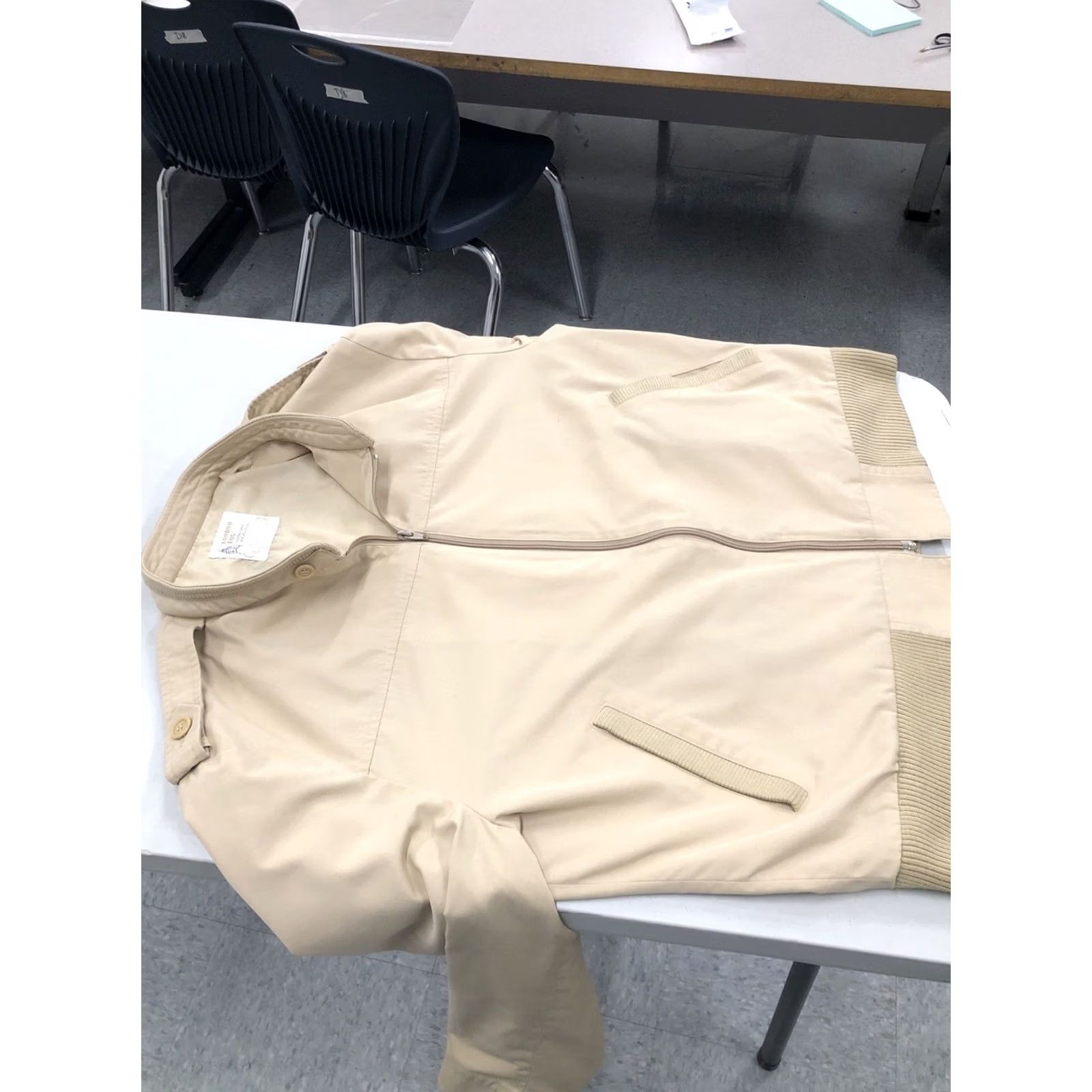 London Fog VINTAGE London Fog Members Only Jacket Travel Coat 46 Reg Tan/Beige Cotton Polyester Zip Solid Bomber Jacket Men Regular Spring Winter Fall Mens Size US S / EU 44-46 / 1 - 6 Thumbnail
