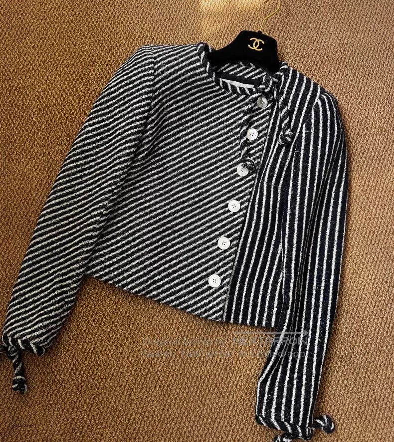 Valentino Valentino Striped lace-up short coat Size M / US 6-8 / IT 42-44 - 2 Thumbnail