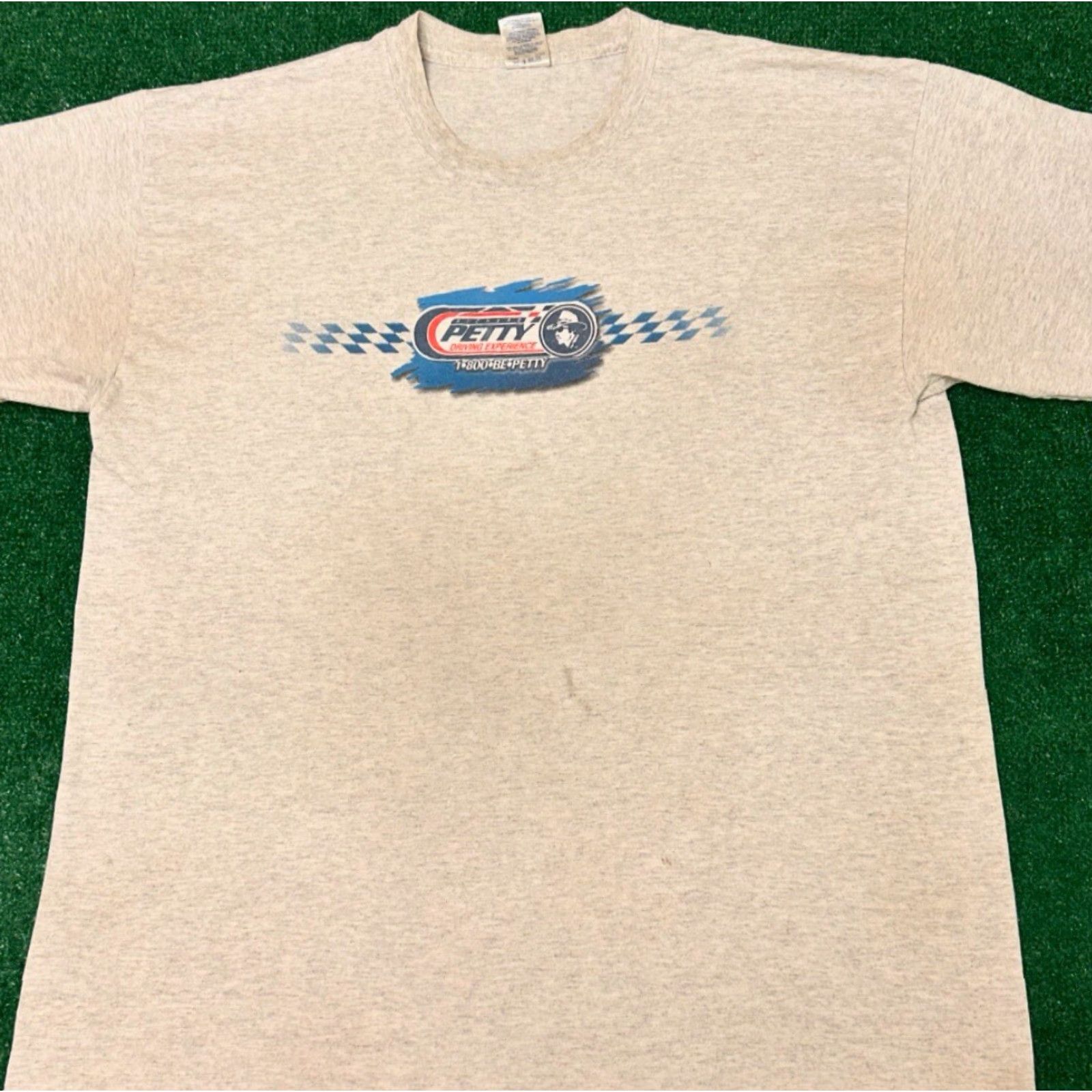 NASCAR VINTAGE 90s Richard Petty Driving Experience NASCAR Racing VTG Shirt Mens XL Gray Short Sleeve T-Shirt Size US XL / EU 56 / 4 - 2 Thumbnail