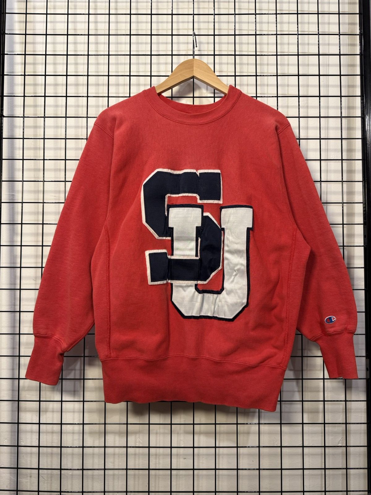 Champion vintage 1990s Champion Reverse Weave crewneck sweatshirt Size US L / EU 52-54 / 3 - 1 Thumbnail