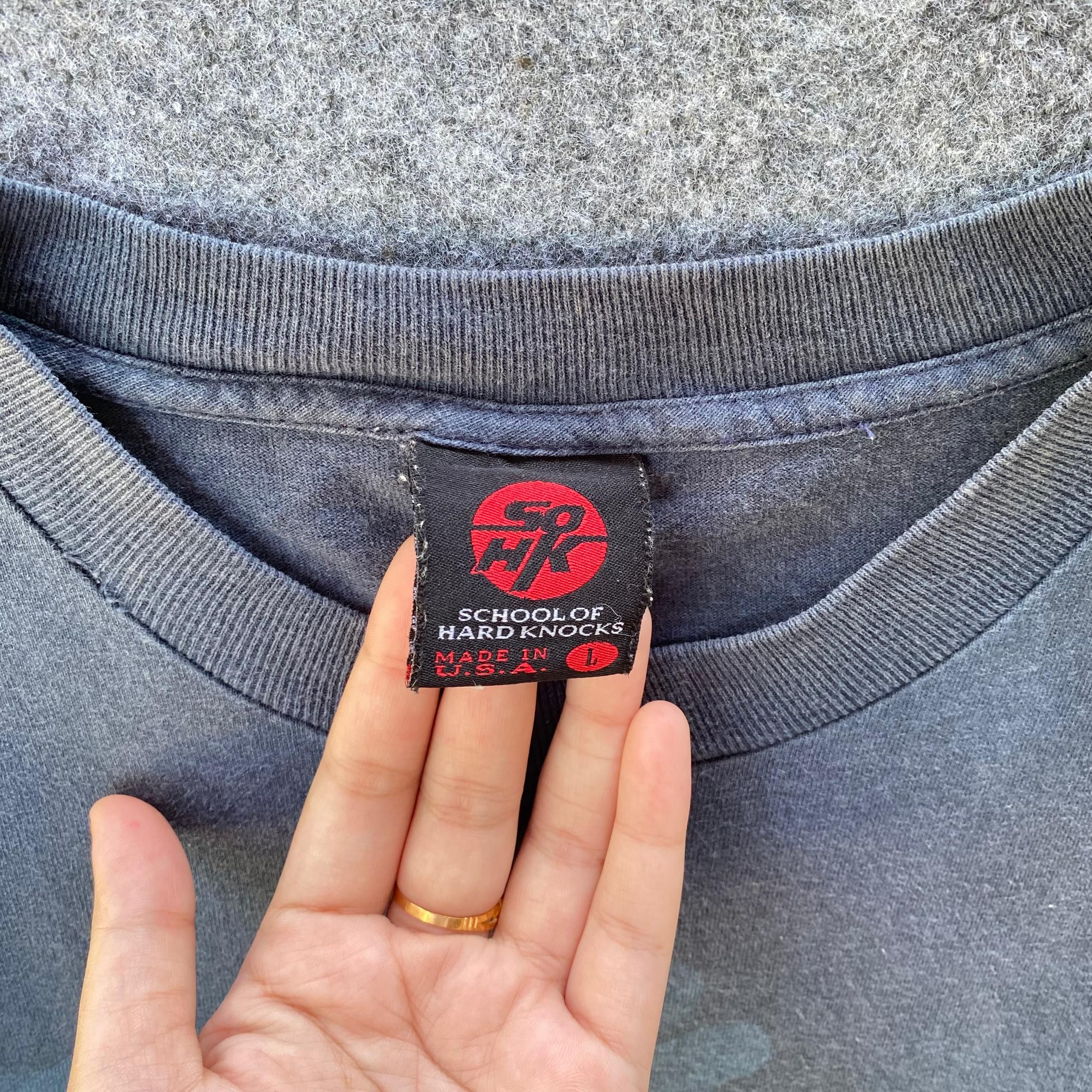 Japanese Brand Vintage School Of Hard Knocks Streetwear Tshirt Size US M / EU 48-50 / 2 - 9 Thumbnail