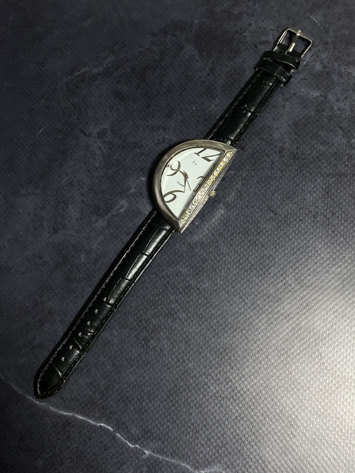 Japanese Brand Asymmetrical watches with crystals, Japanese brand Size ONE SIZE - 6 Thumbnail