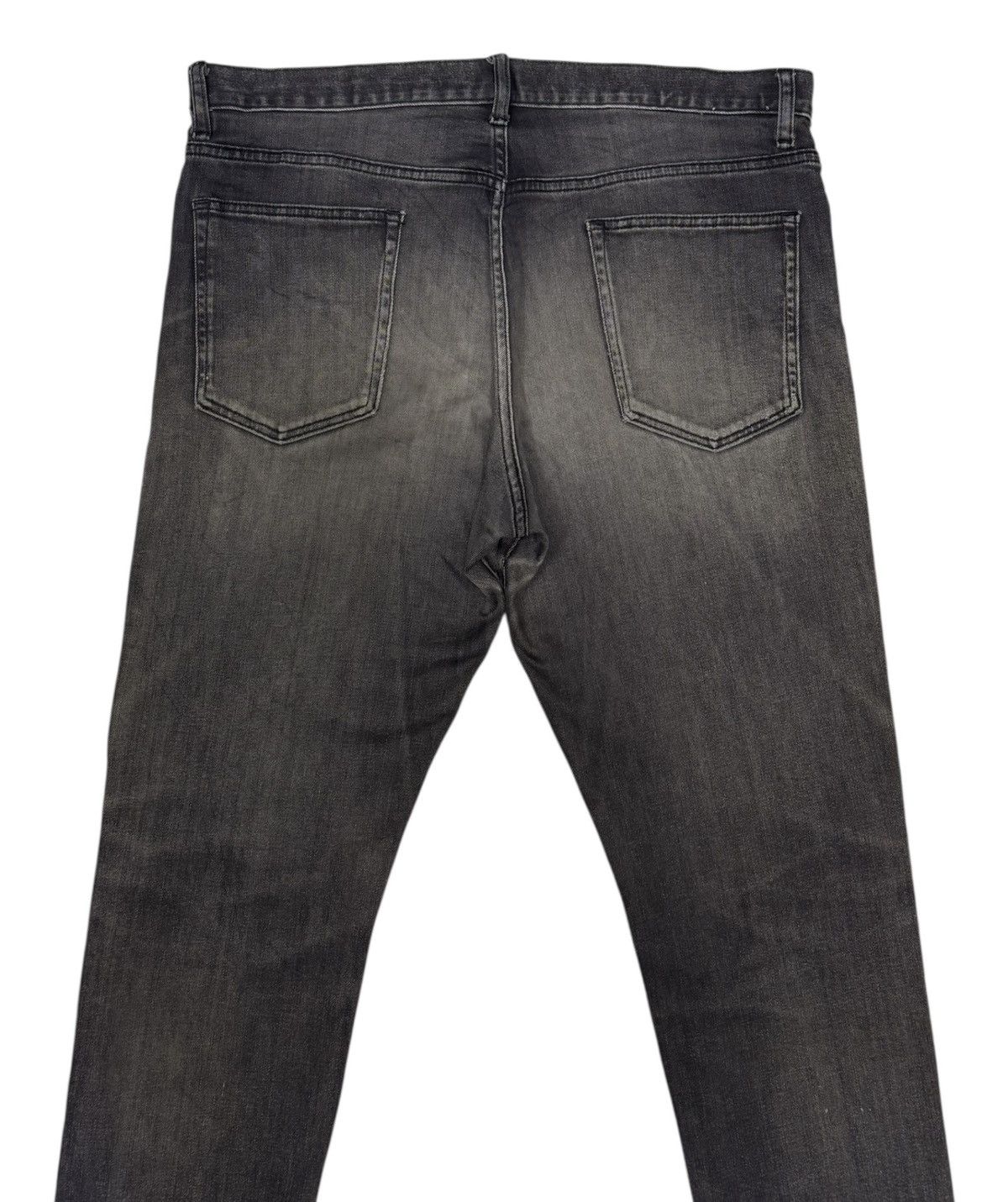 GU × Undercover Vintage GU Faded Black Loose Distressed Jean Size US 37 - 6 Thumbnail