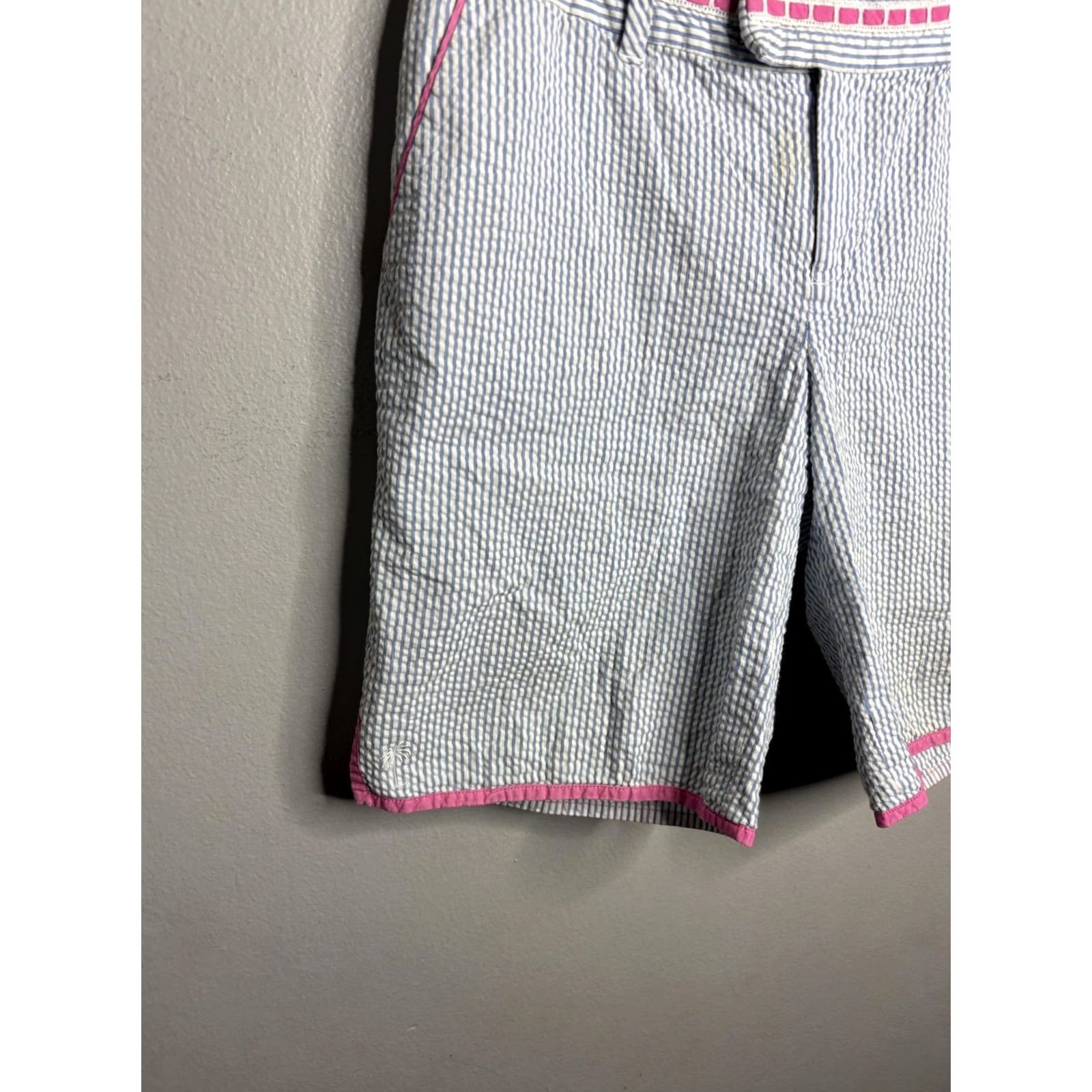 Lilly Pulitzer Lilly Pulitzer Shorts Womens 6 Blue White Seersucker Pink Trim Bermuda Casual Seersucker Cotton Spandex Button Pockets 7.5in Inseam Size 28" / US 6 / IT 42 - 2 Thumbnail