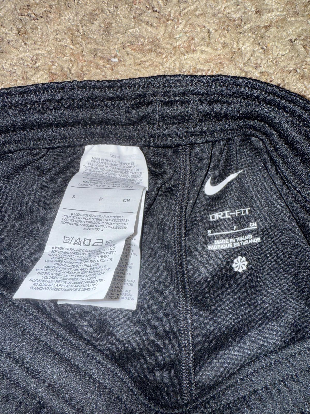 Nike Nike Womens FC Barcelona 2024-2025 Away Shorts Sample Size 28" / US 6 / IT 42 - 4 Thumbnail
