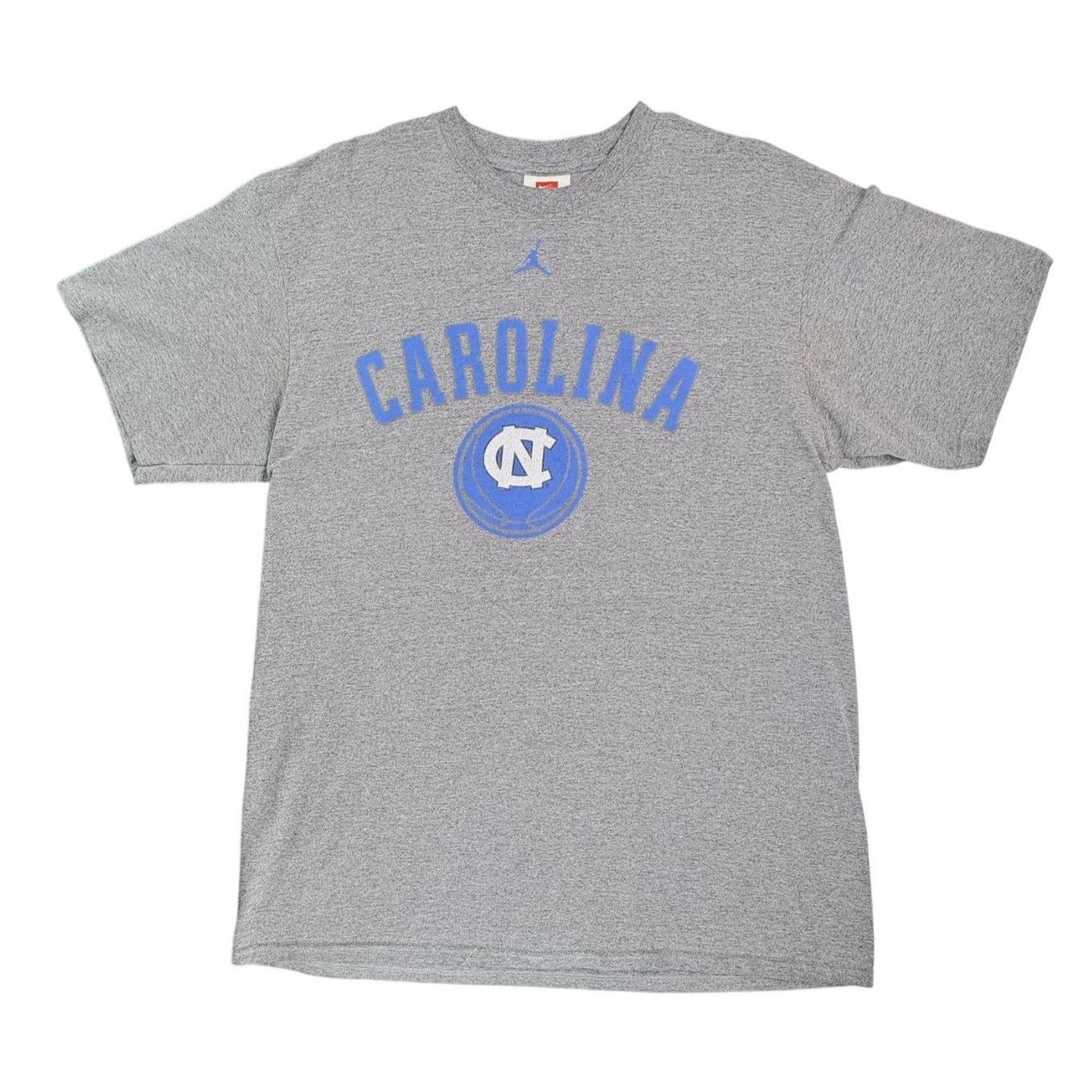 Nike Vintage Nike Jordan Jump Man North Carolina Large T Shirt Size US L / EU 52-54 / 3 - 1 Thumbnail