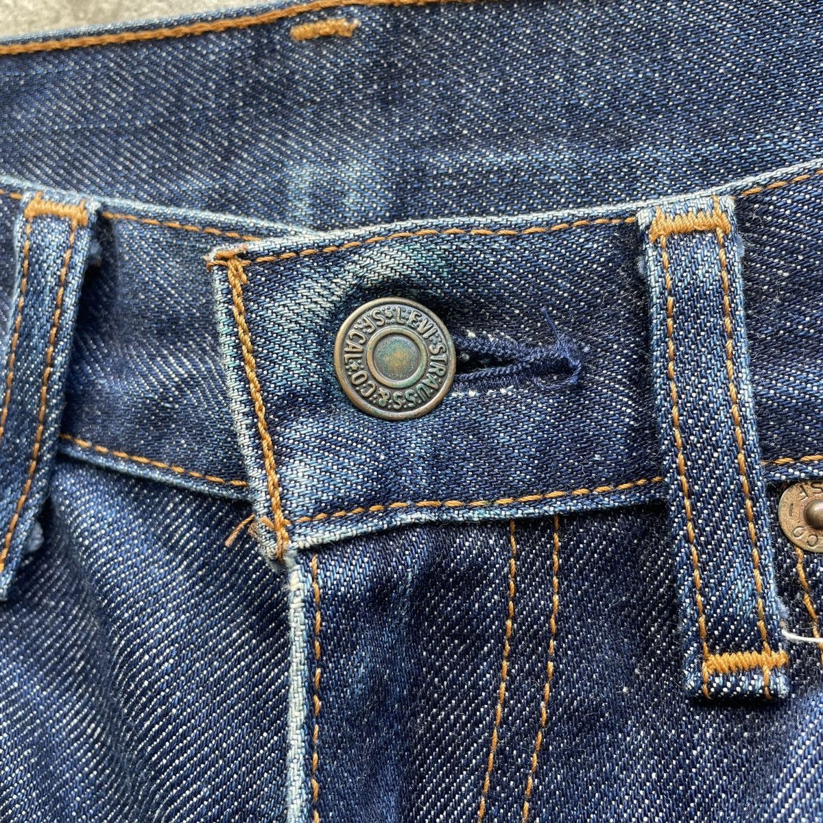 Levi's Vintage Clothing Vintage Levi’s 553 Faded FLARE Distressed BOOTCUT Jeans Pant Size US 28 / EU 44 - 6 Thumbnail