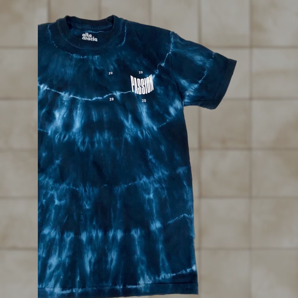 Gildan Gildan M Mens Shirt Short Sleeve Crew Neck Blue Tie Dye Georgia Waves 90s American University Colorful Breathable Pockets Regular Cotton Shirt Size US M / EU 48-50 / 2 - 1 Thumbnail