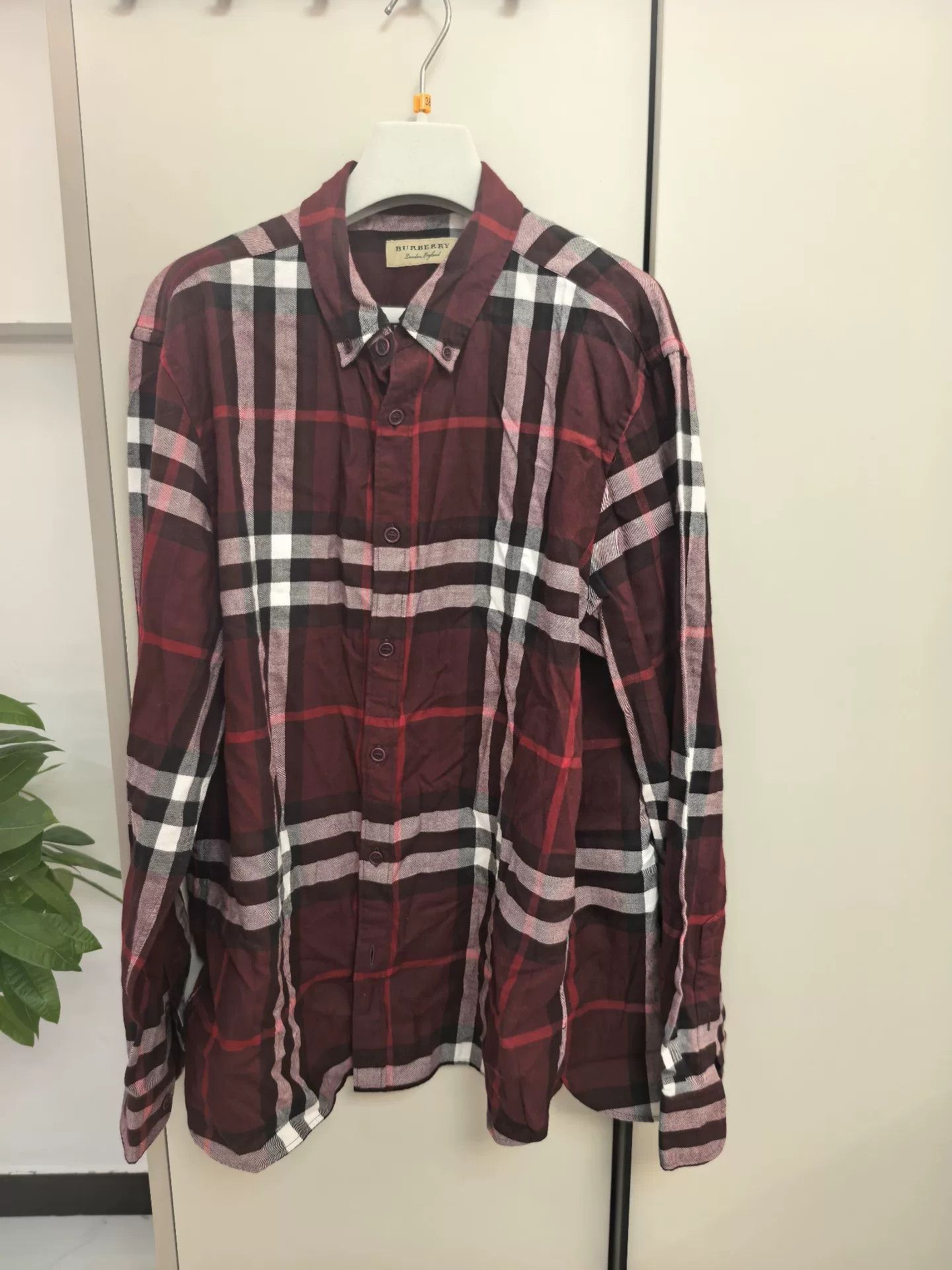 Burberry Burberry Men's Red Check Long-Sleeve Shirt Size US M / EU 48-50 / 2 - 1 Thumbnail