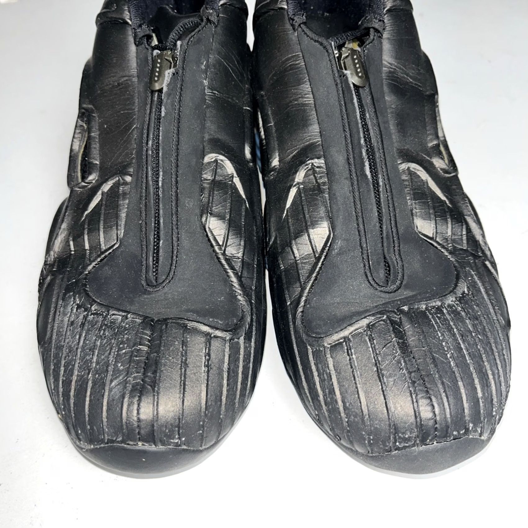 Nike VINTAGE Nike Shox XT Zipper Sneakers Men 13 Black Silver 2001 173327 041 Size US 13 / EU 46 - 7 Thumbnail
