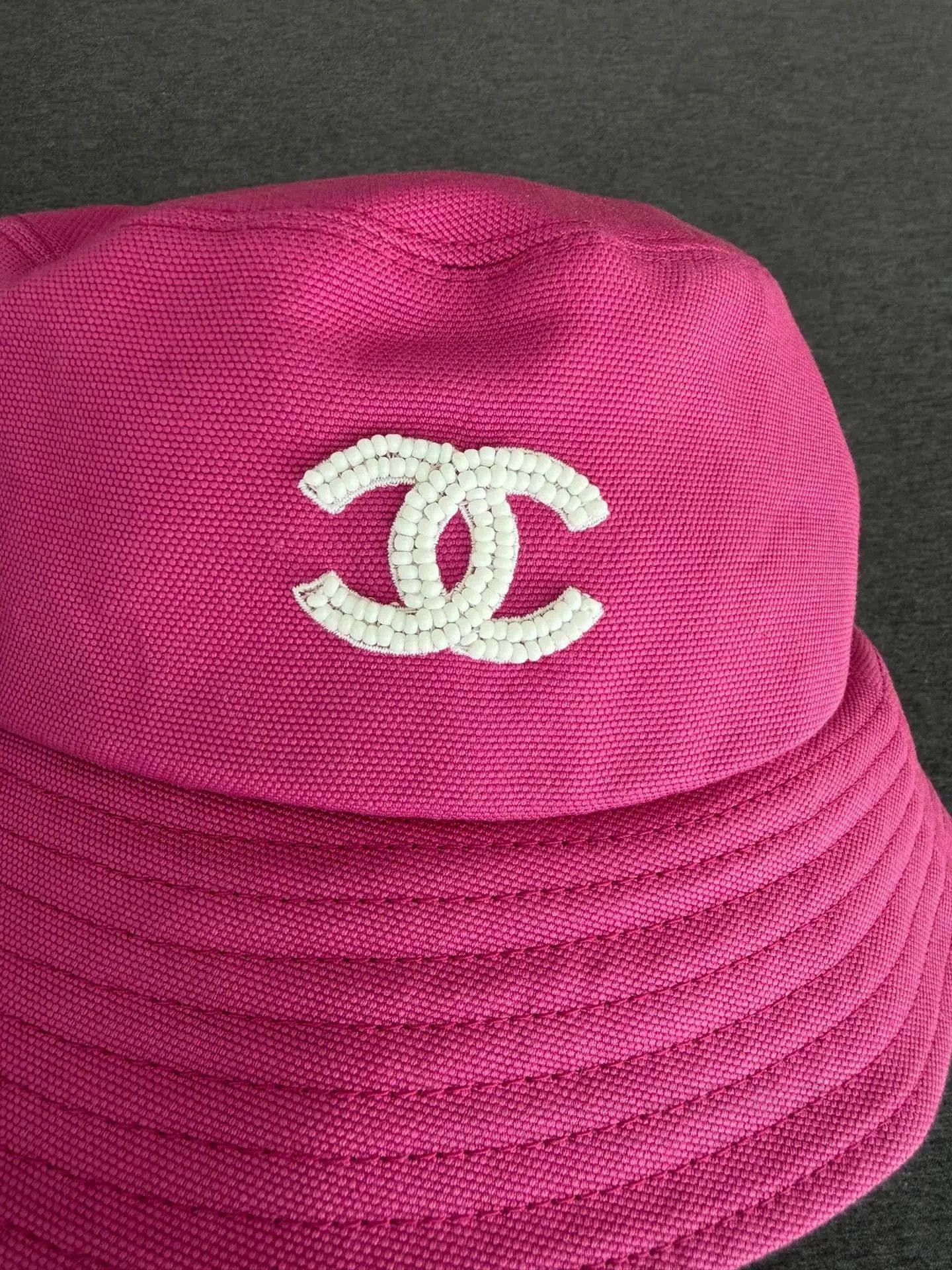 Chanel Chanel Pearl CC Logo Bucket Hat. Size ONE SIZE - 2 Thumbnail