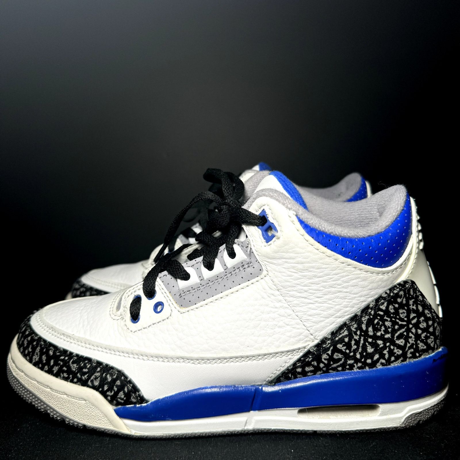 Jordan Brand × Nike Nike Air Jordan 3 Retro GS Racer Blue Men's Shoes - Size 5 Size US 5 / EU 37 - 8 Thumbnail