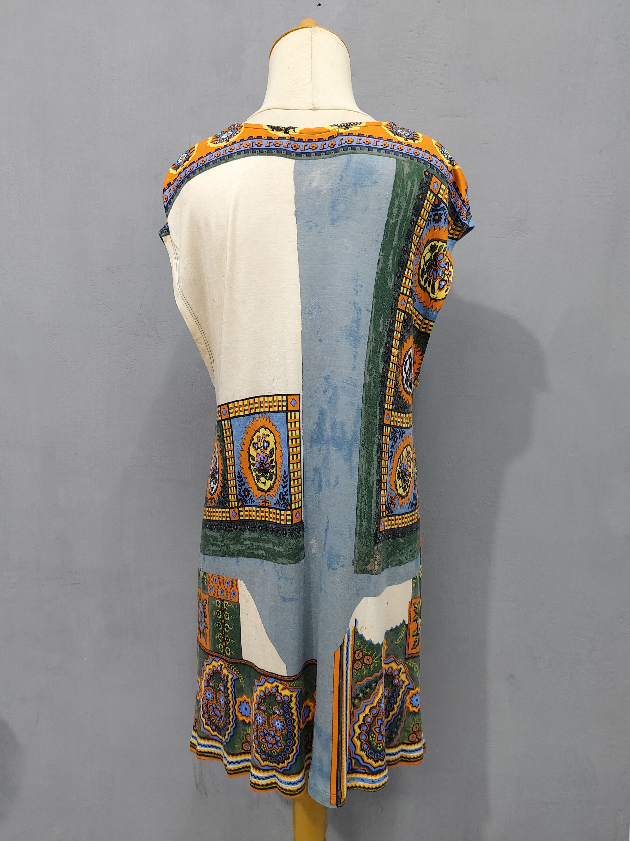 Tsumori Chisato Tsumori Chisato 🇯🇵 Graphic Panel Artwear Rayon Sleeveless Size L / US 10 / IT 46 - 5 Thumbnail