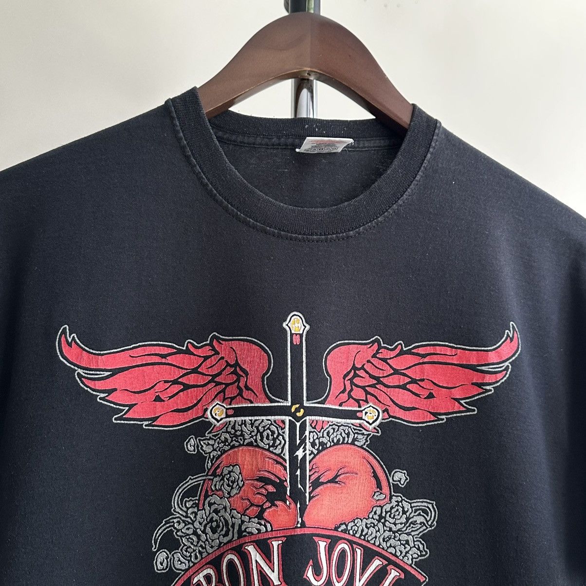 Band Tees Vintage 2000s Bon Jovi Rock Band Tee Size US M / EU 48-50 / 2 - 3 Thumbnail