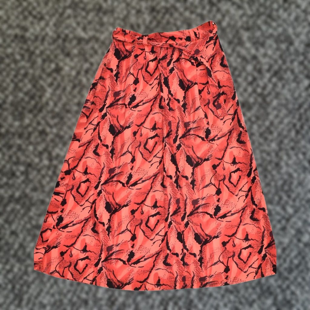 Vintage VINTAGE Womens A-Line Skirt Red Floral W25 XS Size 42" / US 20 - 1 Thumbnail