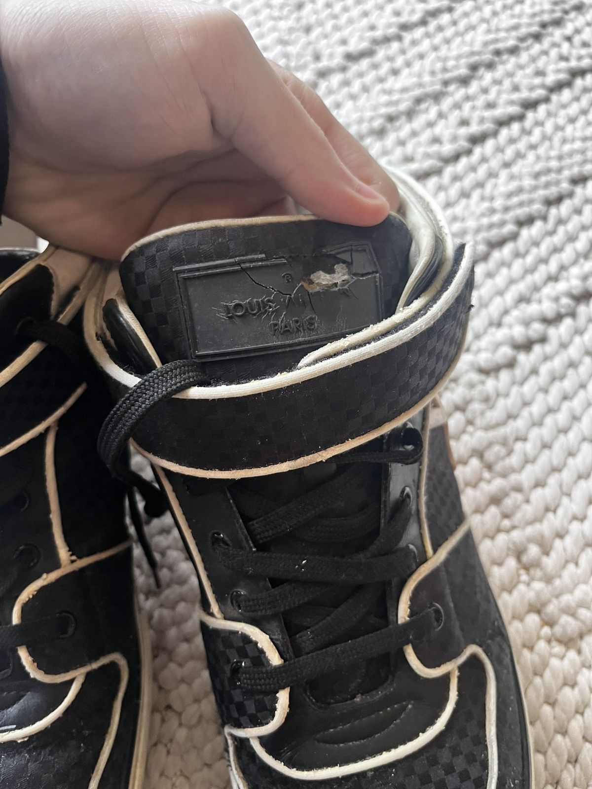 Louis Vuitton Louis Vuitton SS11 checkered acapulco mens sneakers Size US 9.5 / EU 42-43 - 11 Thumbnail