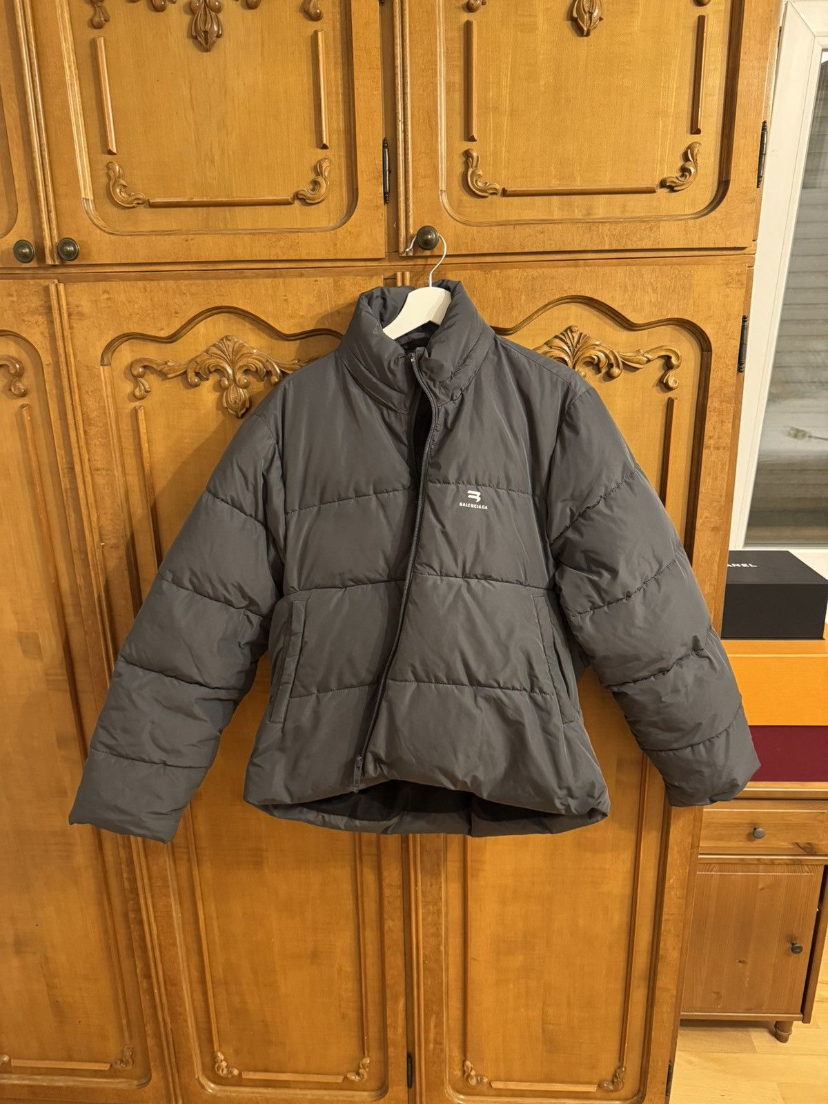 Balenciaga Balenciaga C Shape Grey Puffer Jacket Size US L / EU 52-54 / 3 - 1 Thumbnail