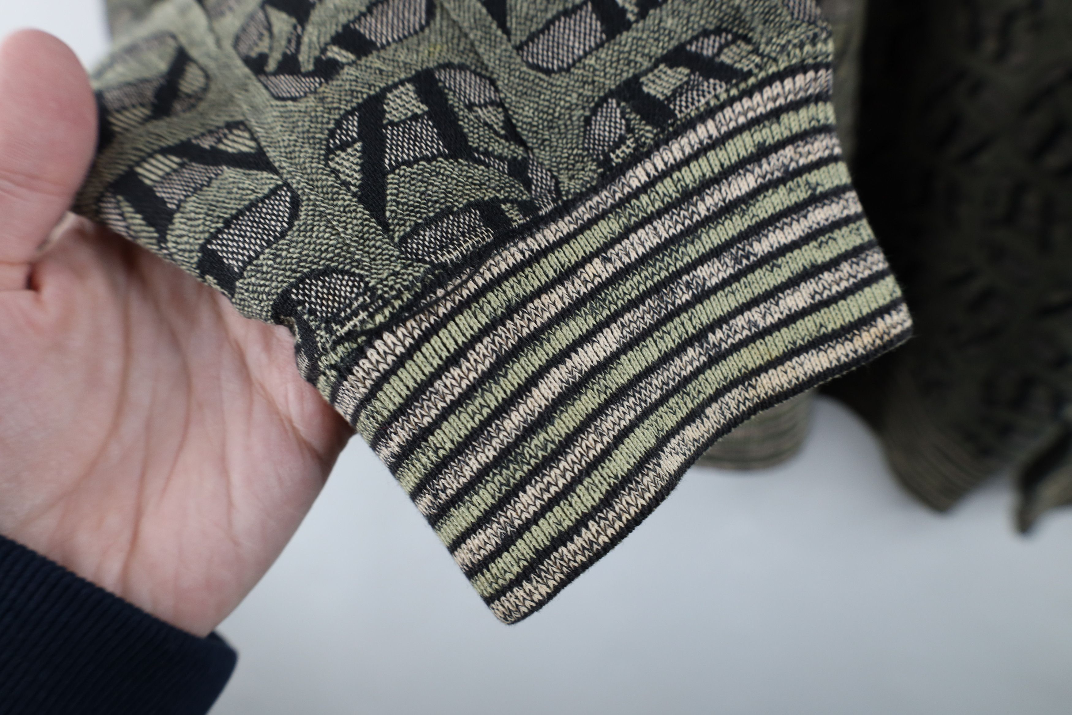Vintage Vintage 90s Streetwear Geometric Lightweight Knit Sweater Size L / US 10 / IT 46 - 11 Thumbnail
