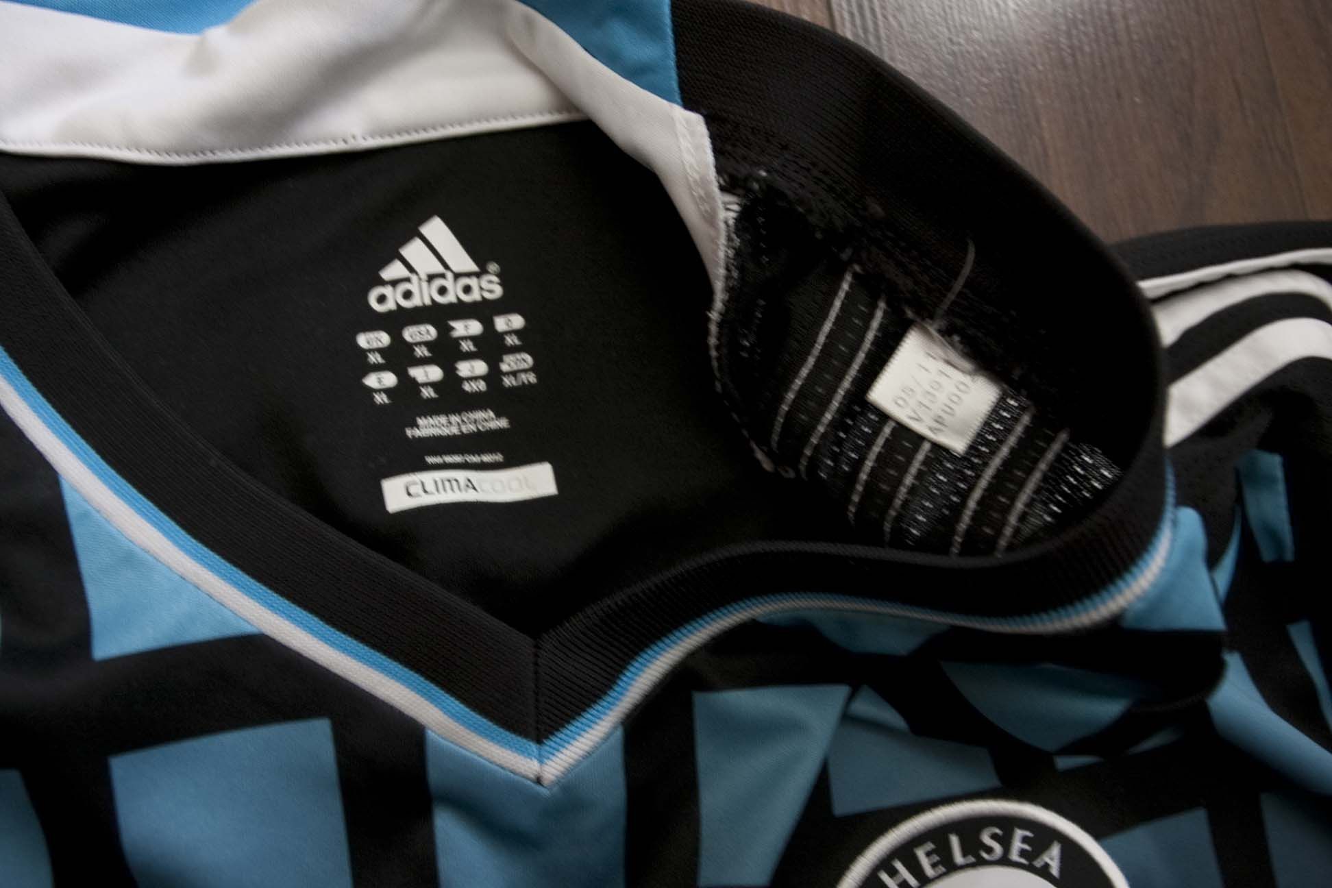Adidas Chelsea FC Jersey Adidas 2011 Size XL Black Size US XL / EU 56 / 4 - 3 Thumbnail