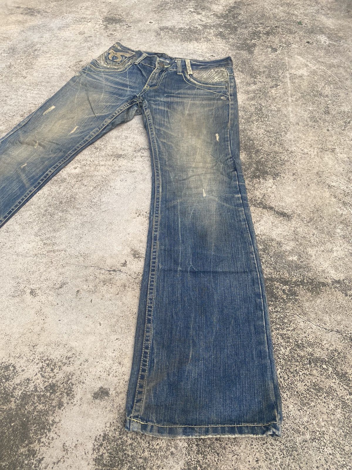 If Six Was Nine × Japanese Brand Flare Jeans Red Pepper Clawmark Snake Skin Size US 34 / EU 50 - 2 Thumbnail