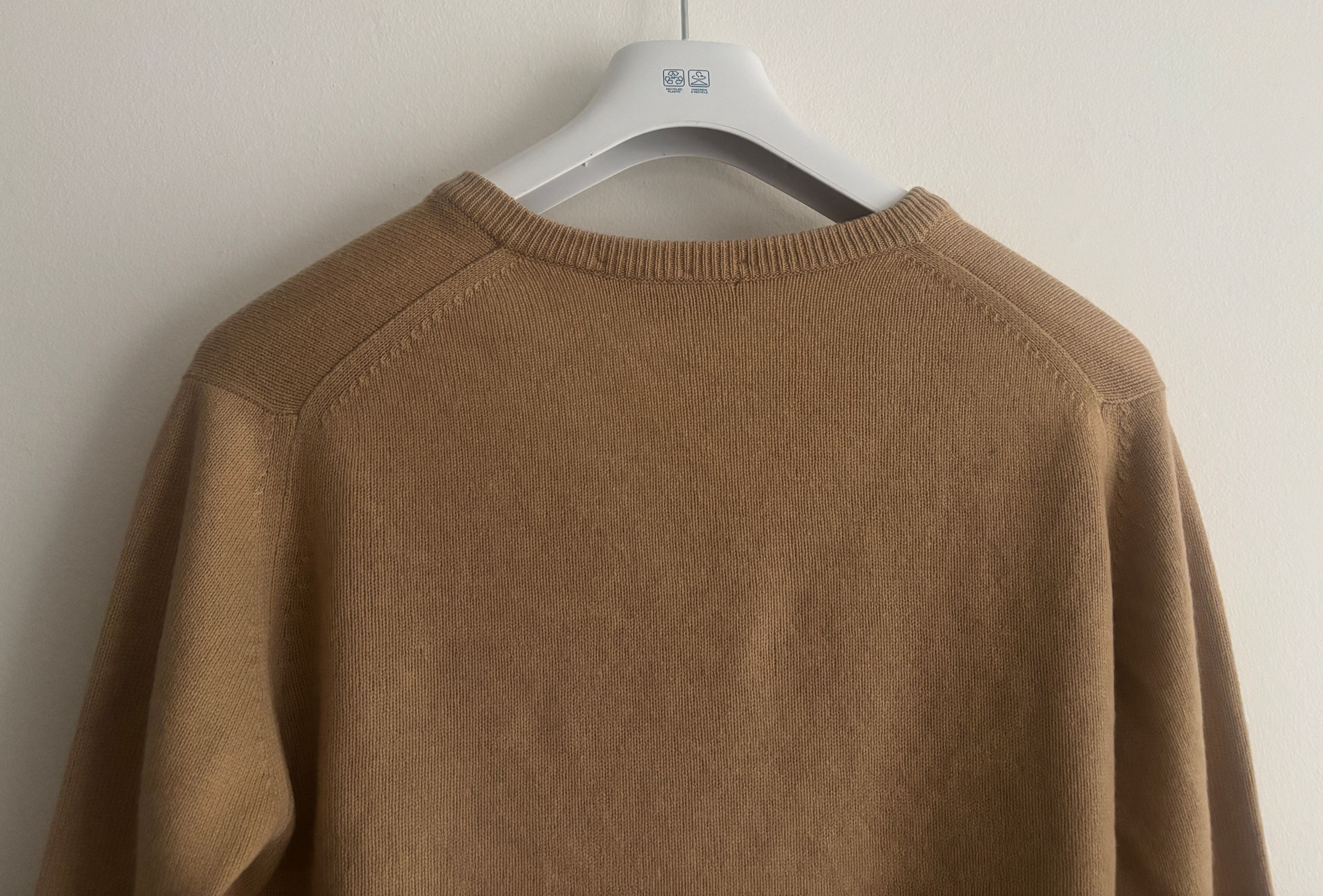 Pringle Of Scotland Vintage MacDougall Tan Beige Cashmere V-neck Sweater - M/L Size US M / EU 48-50 / 2 - 8 Thumbnail