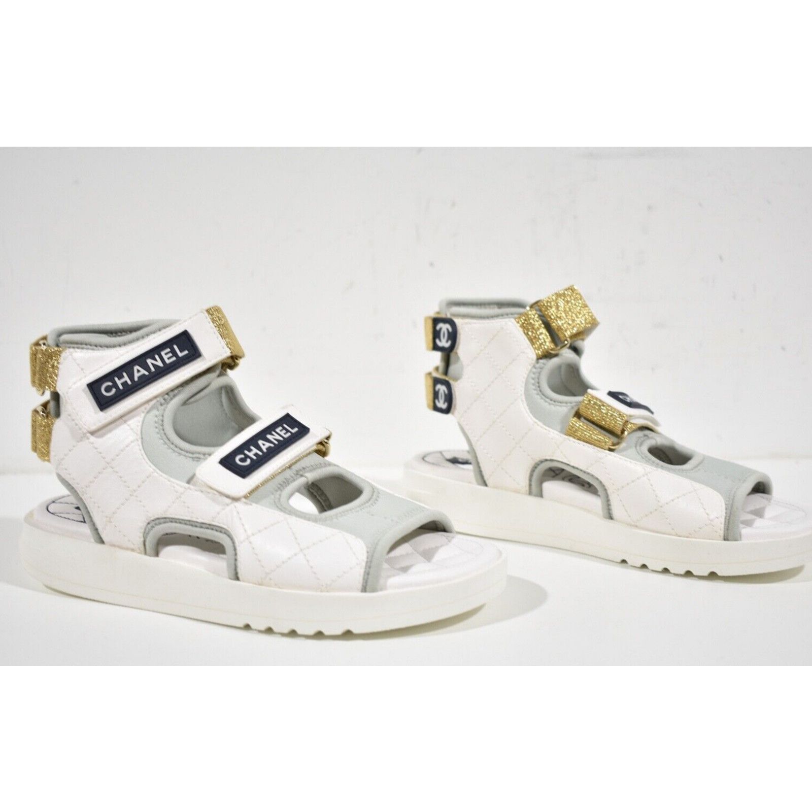 Chanel Chanel 21P White Grey Cocomark CC Logo Mule Slide Flat Size US 6 / IT 36 - 4 Thumbnail