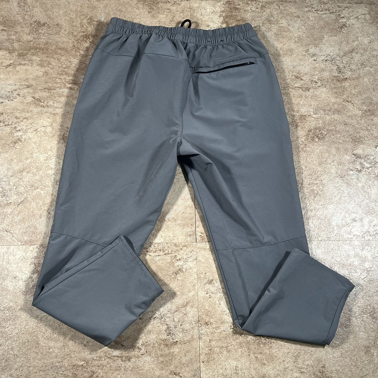 Banana Republic × Gap × Nike banana republic Slim Tapered nylon Golf Hiking Pants Chino Size US 31 - 4 Thumbnail
