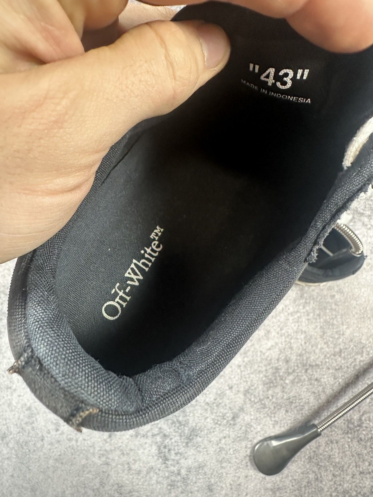 Off-White Vintage Logo Off-White Sneakers Style Rare USA 43 Shoelaces Size US 10 / EU 43 - 8 Thumbnail