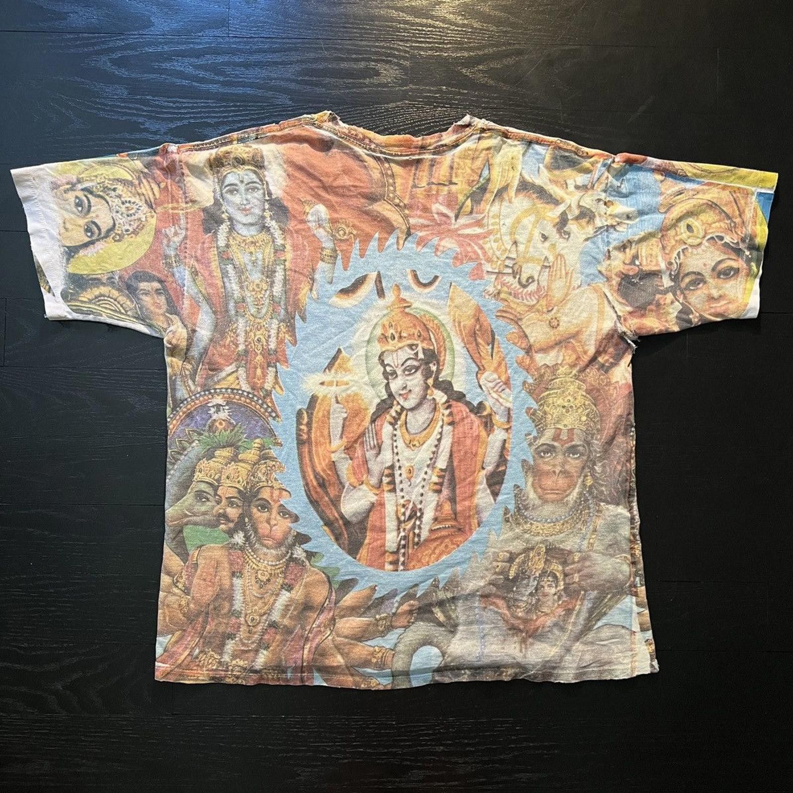 Vintage Vintage Hindu Gods All Over Print Tee Shirt Size US L / EU 52-54 / 3 - 6 Thumbnail