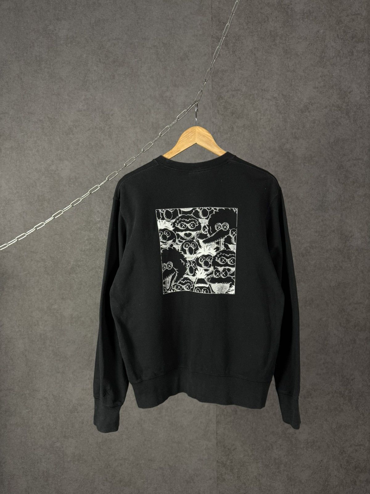 Kaws × Uniqlo Kaws x Uniqlo cult designer sweatshirt Size US S / EU 44-46 / 1 - 2 Thumbnail