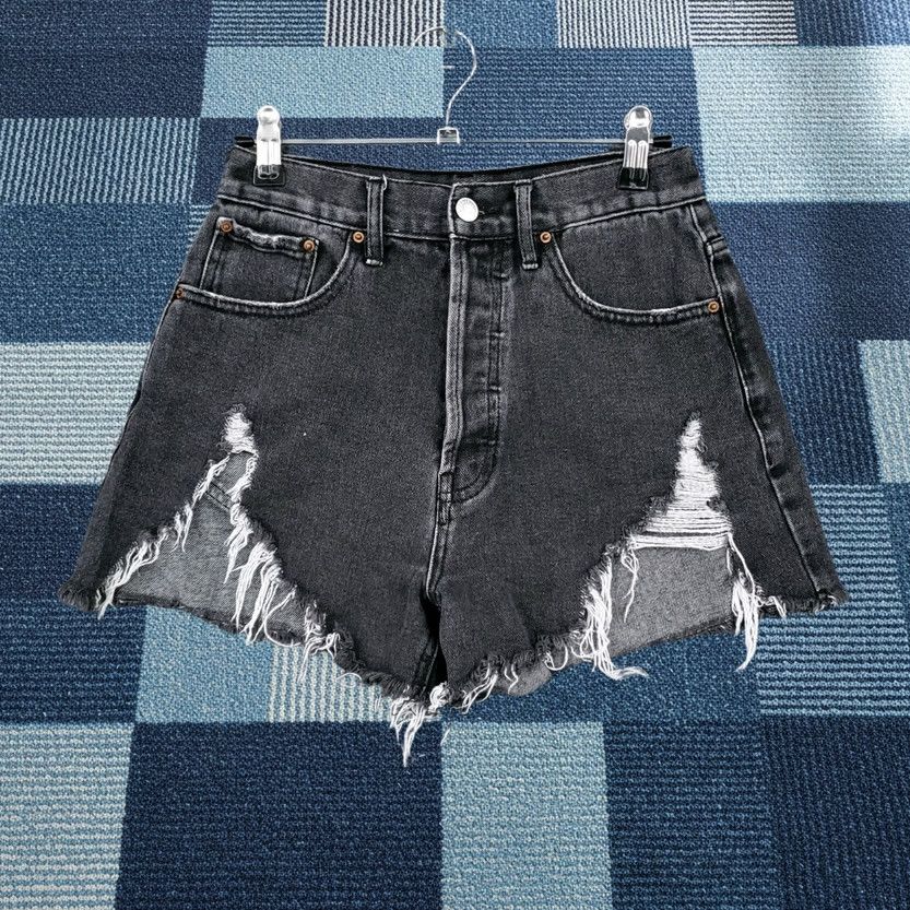 Pacsun PacSun Women 26 Black Ultra High Rise Mom Shorts Button Fly Ripped Vintage Size 26" / US 2 / IT 38 - 1 Thumbnail