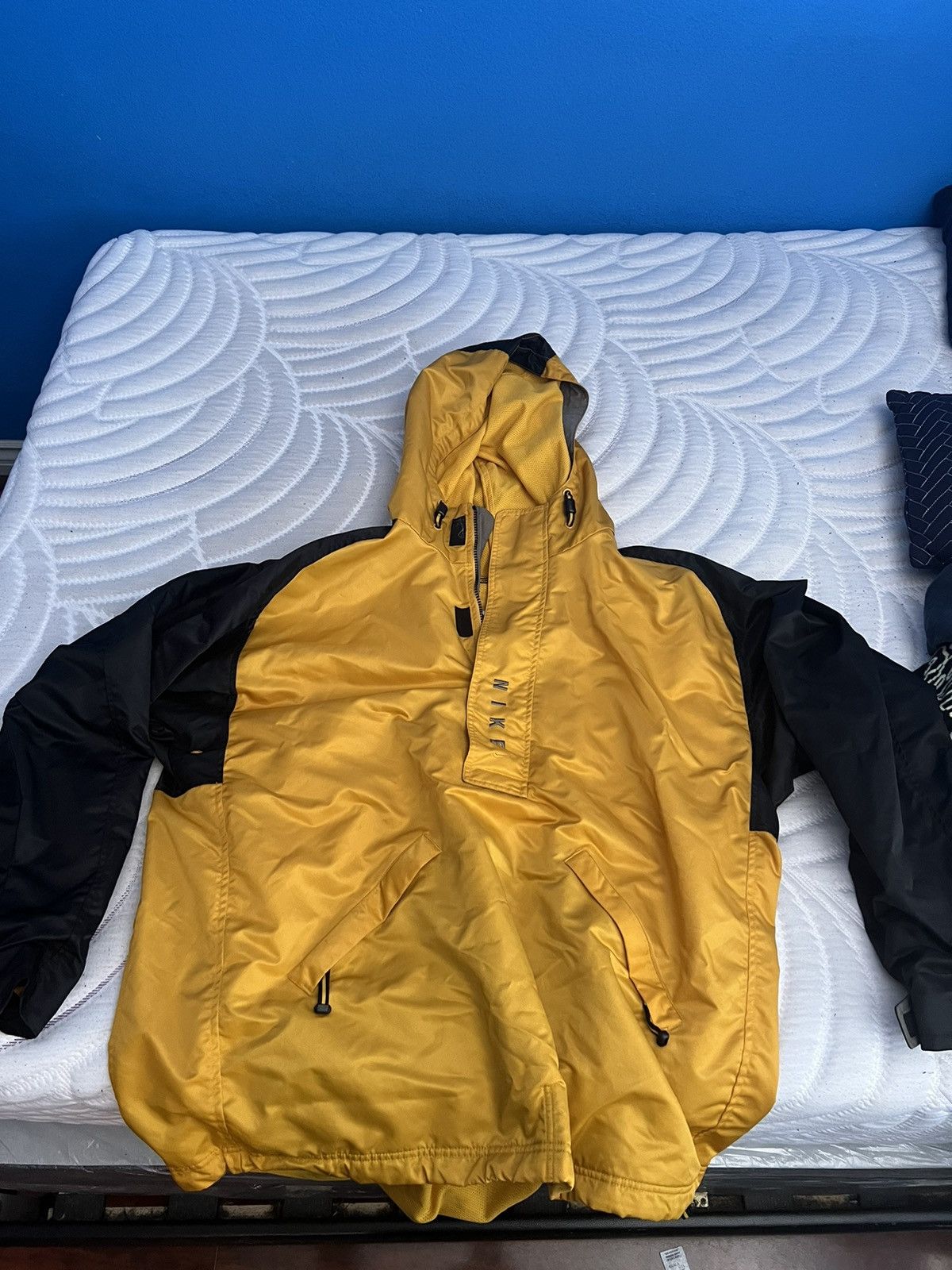 image of Vintage Nike Jacket in Yellow, Men's (Size 2XL)