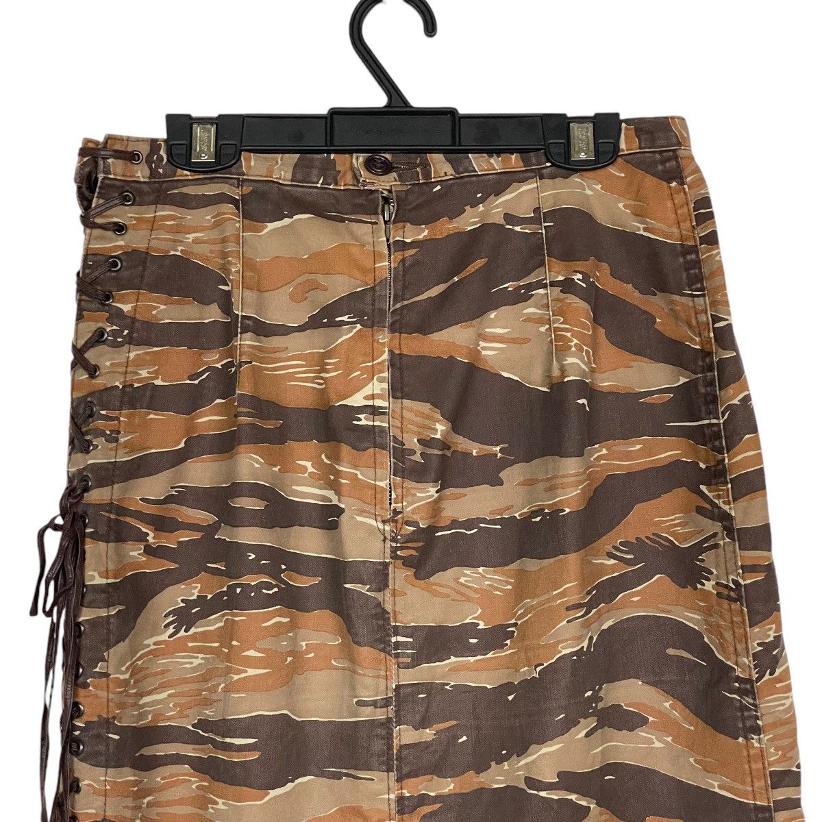 Hysteric Glamour Hysteric Glamour Bondage Camo Maxi Skirt Size 25" / US 0 / IT 36 - 2 Thumbnail