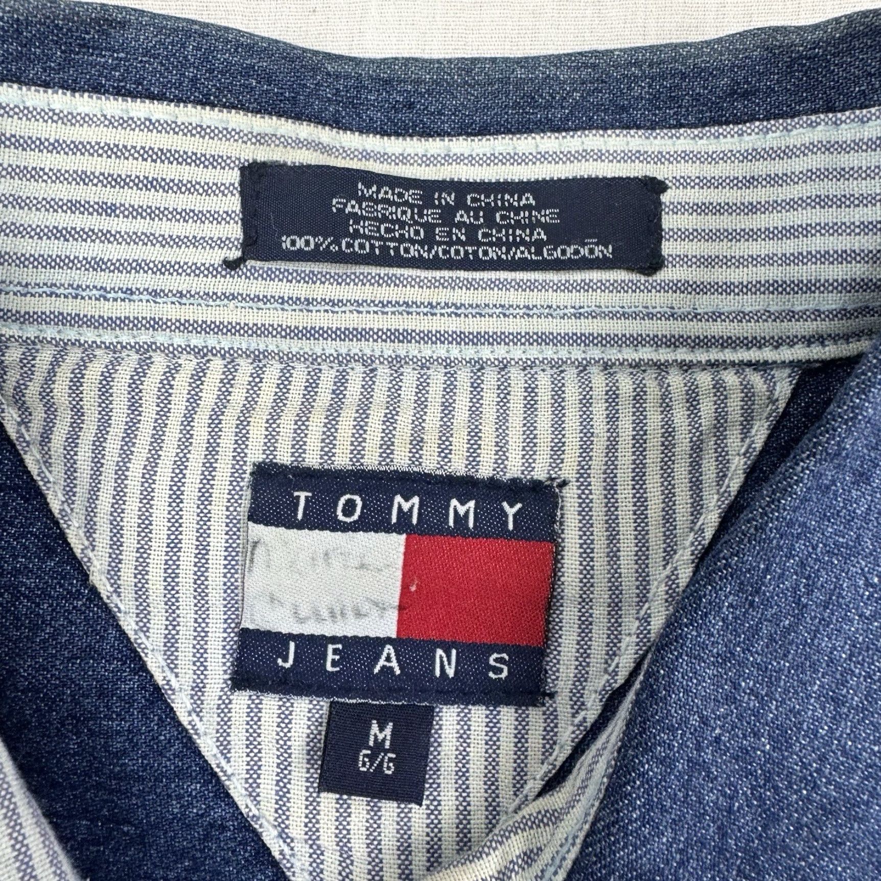 Tommy Hilfiger VINTAGE Tommy Jeans Denim Button Up Shirt Adult Medium Chore Coat Style Hipster Shirt Mens Size US M / EU 48-50 / 2 - 7 Thumbnail