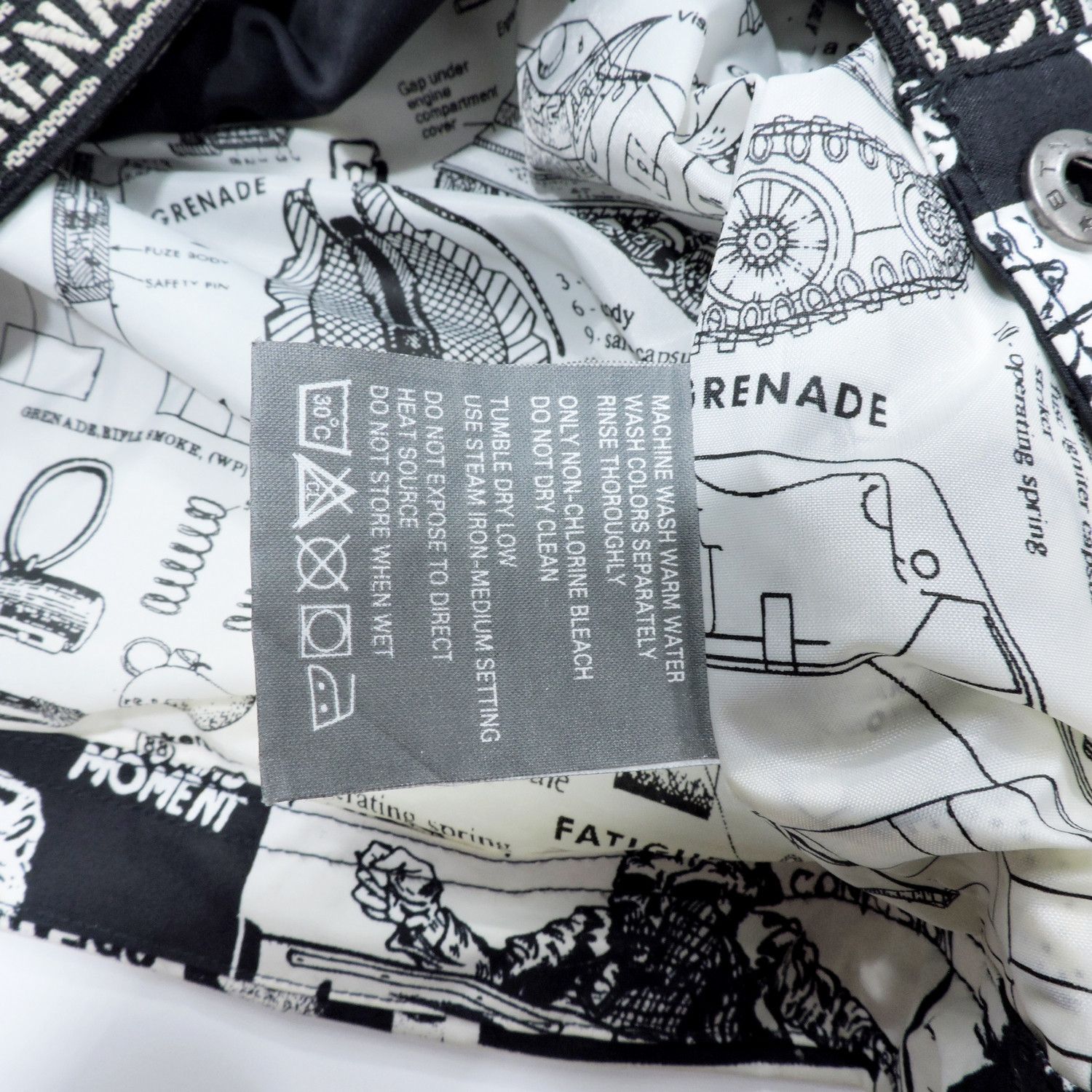 Grenade GRENADE FATIGUE PROJECT PUNK COLLAGE PRINT SNOWBOARD JACKET Size US M / EU 48-50 / 2 - 8 Thumbnail