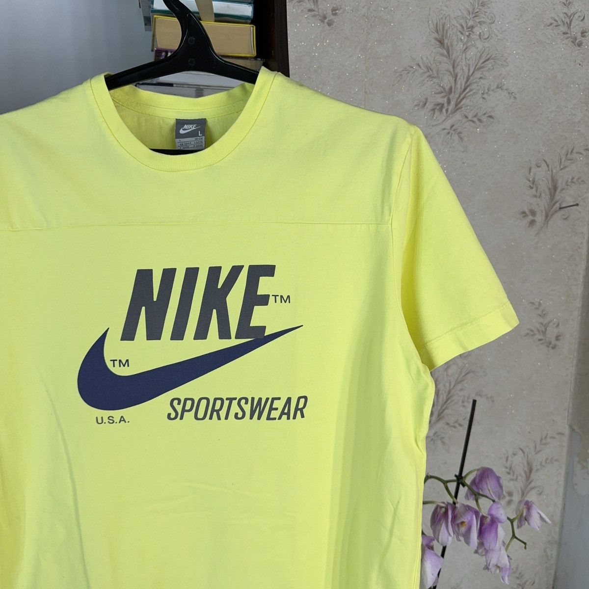 Nike × Vintage Vintage Nike T shirt Sportswear Acid Yellow Streetwear Sz L Size US L / EU 52-54 / 3 - 6 Thumbnail
