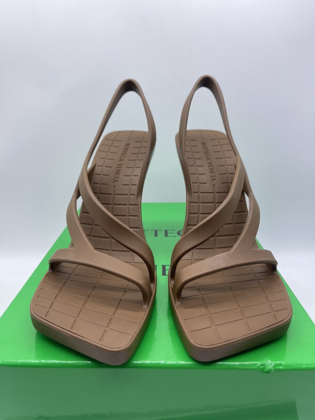 Bottega Veneta Bottega Veneta jumbo sandal heels Size US 8 / IT 38 - 2 Thumbnail