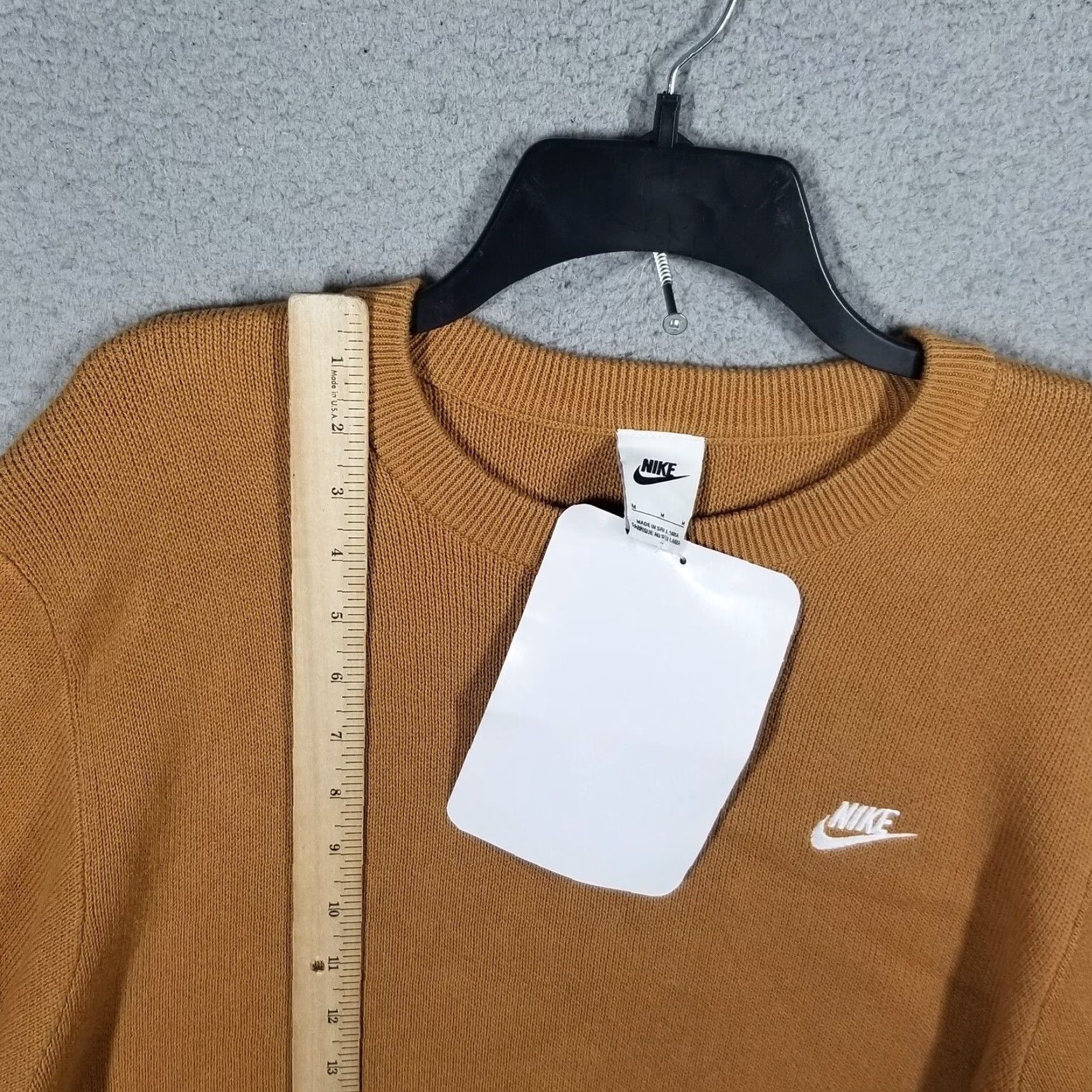 Nike Nike Club Men's Crew-Neck Sweater Medium FQ2912 Parachute Beige/White NEW Size US M / EU 48-50 / 2 - 3 Thumbnail