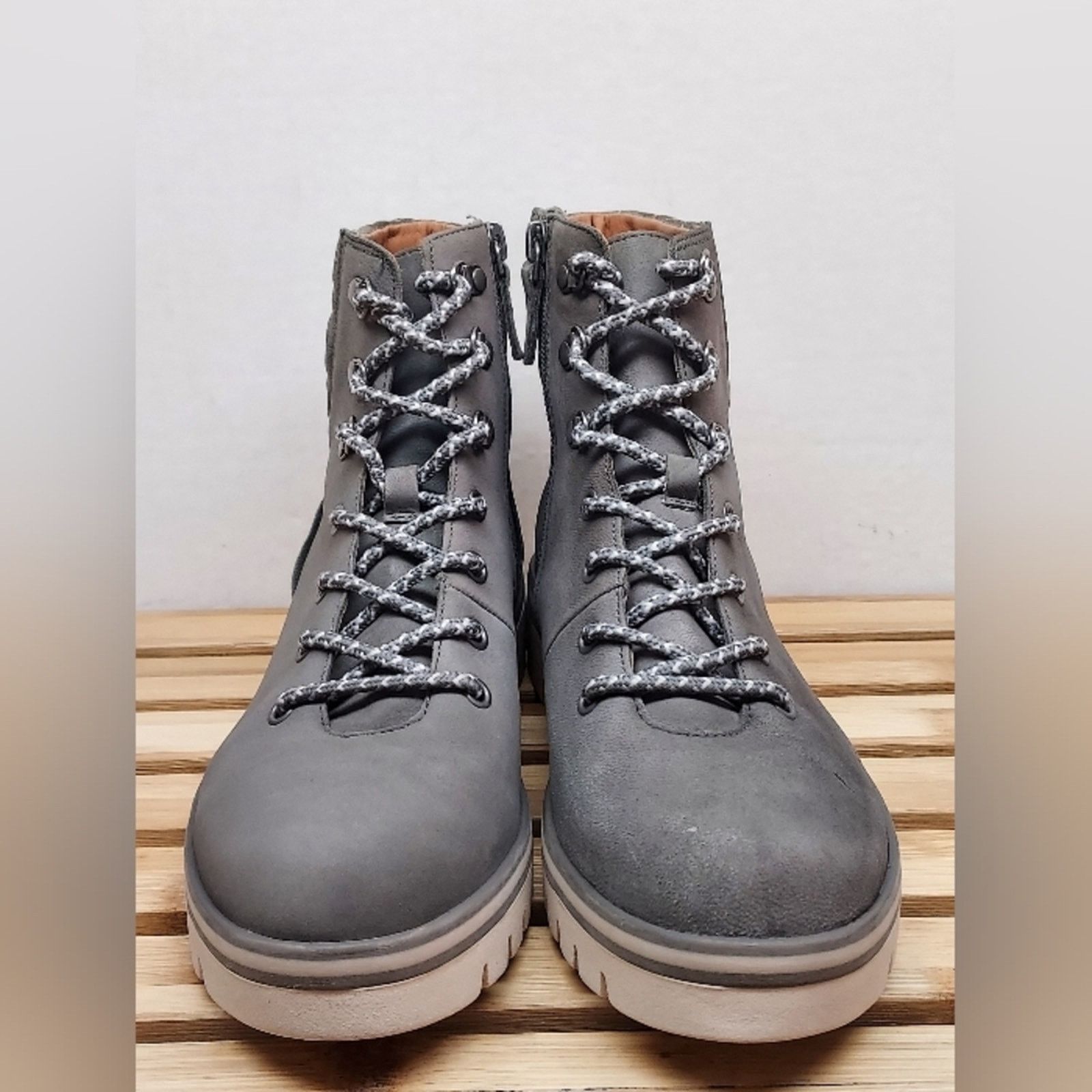 Unknown London Caslon Womens | Grey | Hanley Leather Ankle Zip Boots Size 9 Size US 9 / IT 39 - 5 Thumbnail