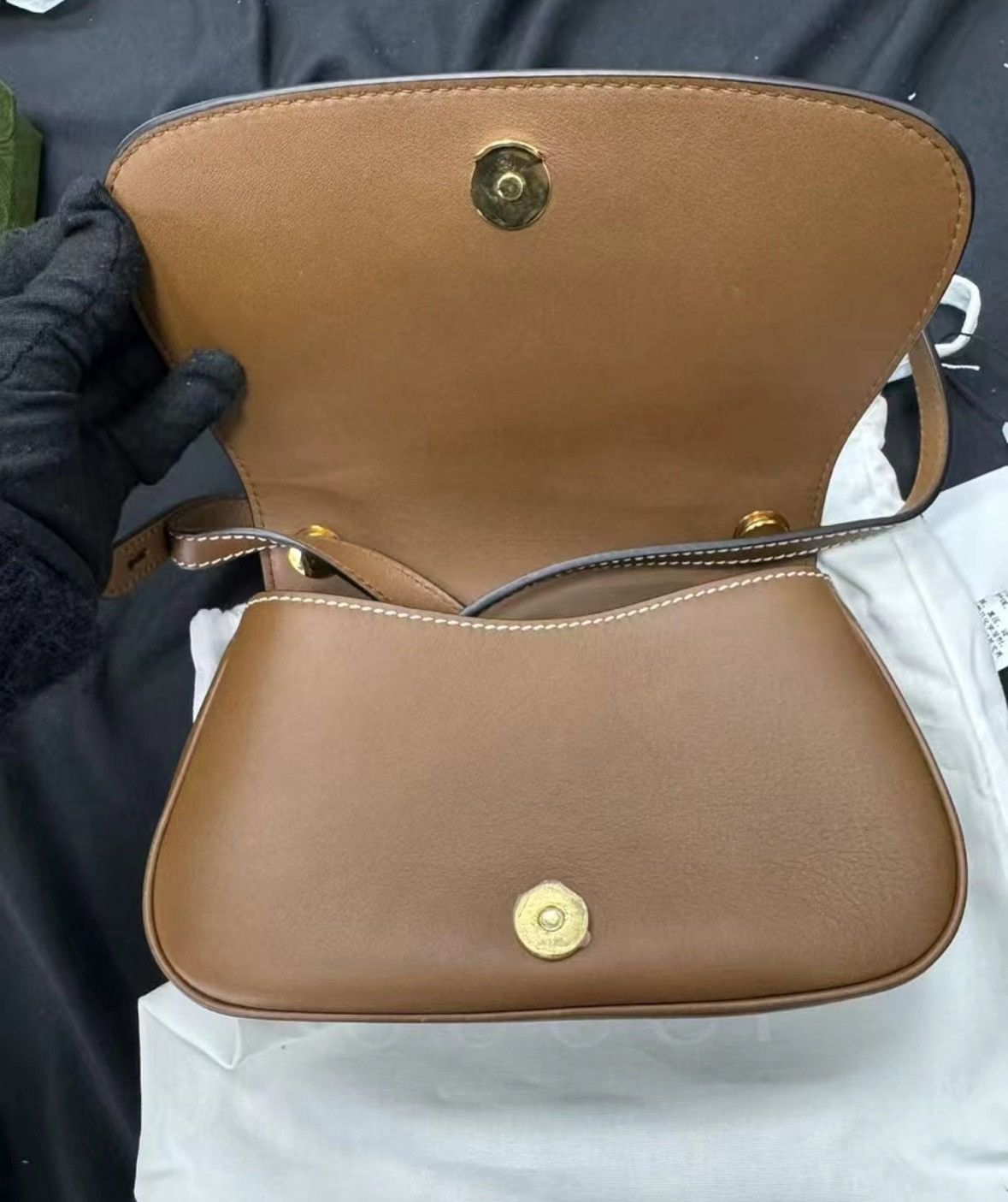 Gucci Gucci Blondie Brown Leather Saddle Bag. Size ONE SIZE - 7 Thumbnail