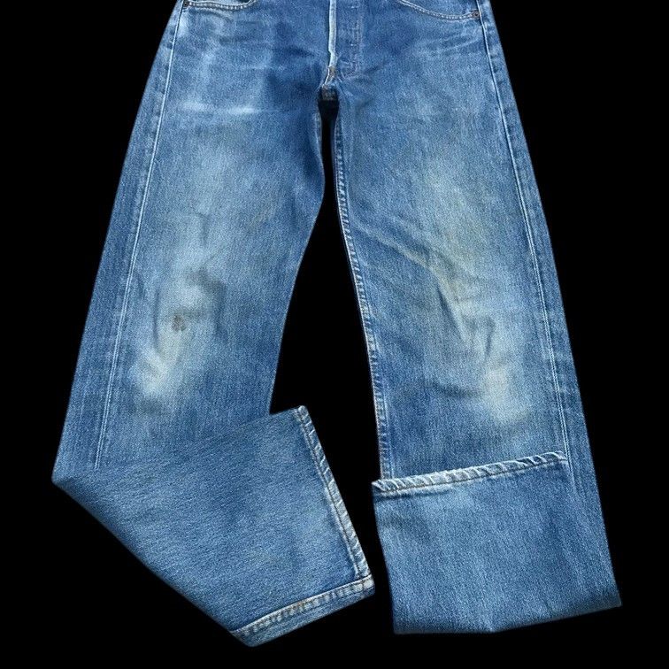 Levi's Vintage Levis 501 lightwash dirty faded jean 90s usa W30x29 Size US 30 / EU 46 - 10 Thumbnail