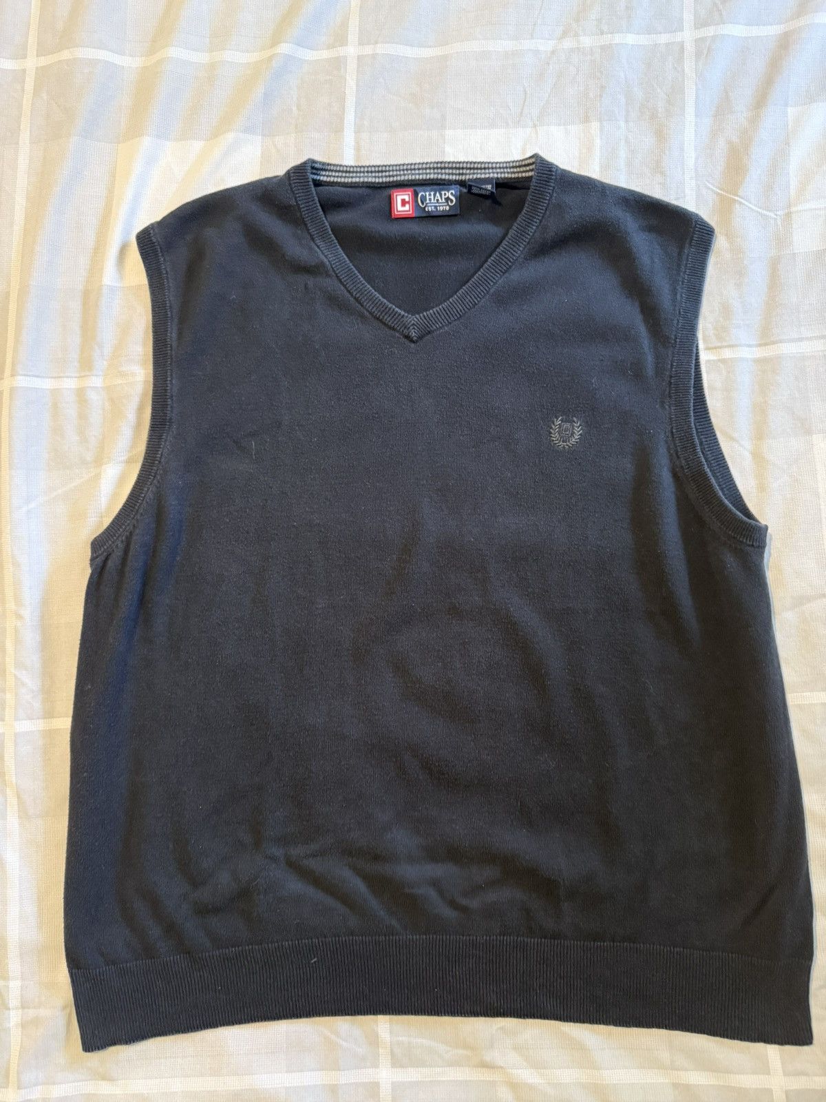Chaps Ralph Lauren Vintage Chaps V-Neck Fine Knit Sleeveless Jumper Size US M / EU 48-50 / 2 - 1 Thumbnail