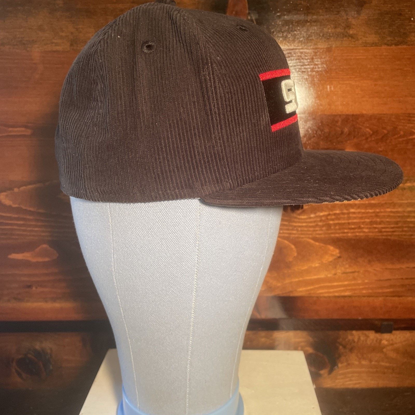 New Era NWT NewEra Corduroy Chicago White Sox Fitted Hat Size 7 MLB Size ONE SIZE - 3 Thumbnail