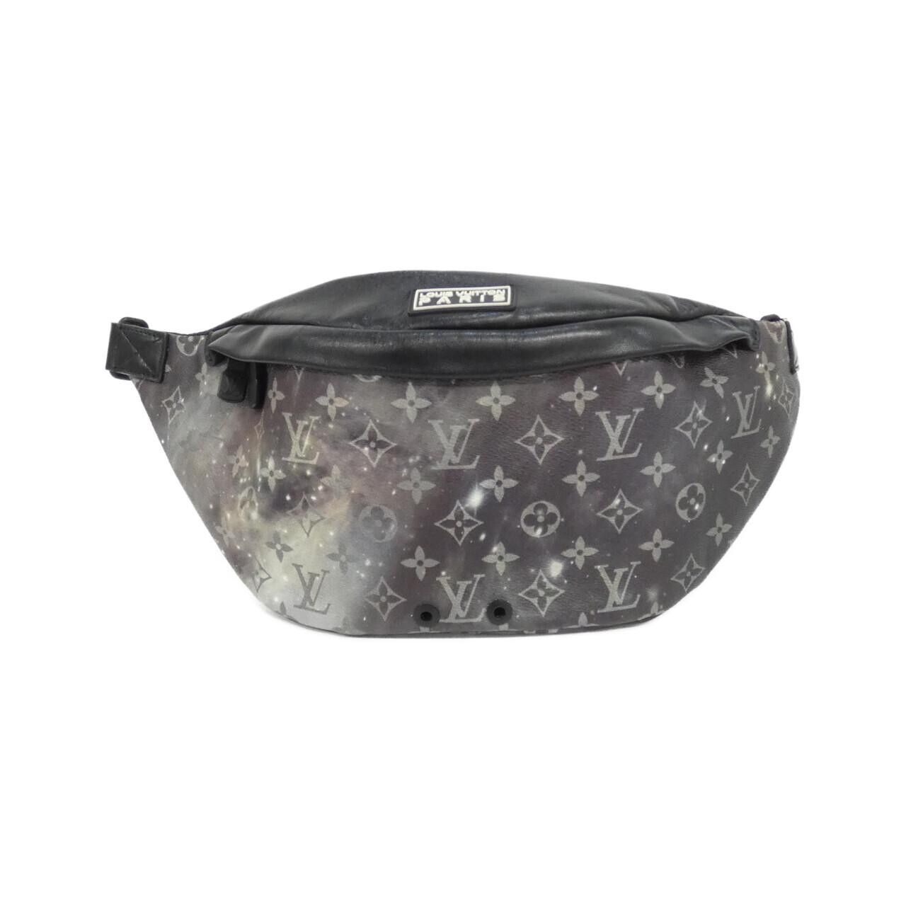 Louis Vuitton Louis Vuitton Louis Vuitton Monogram Discovery Bum Bag Shoulder Bag Textile Belt Bag M44444 DUTY FREE for USA Size ONE SIZE - 1 Thumbnail
