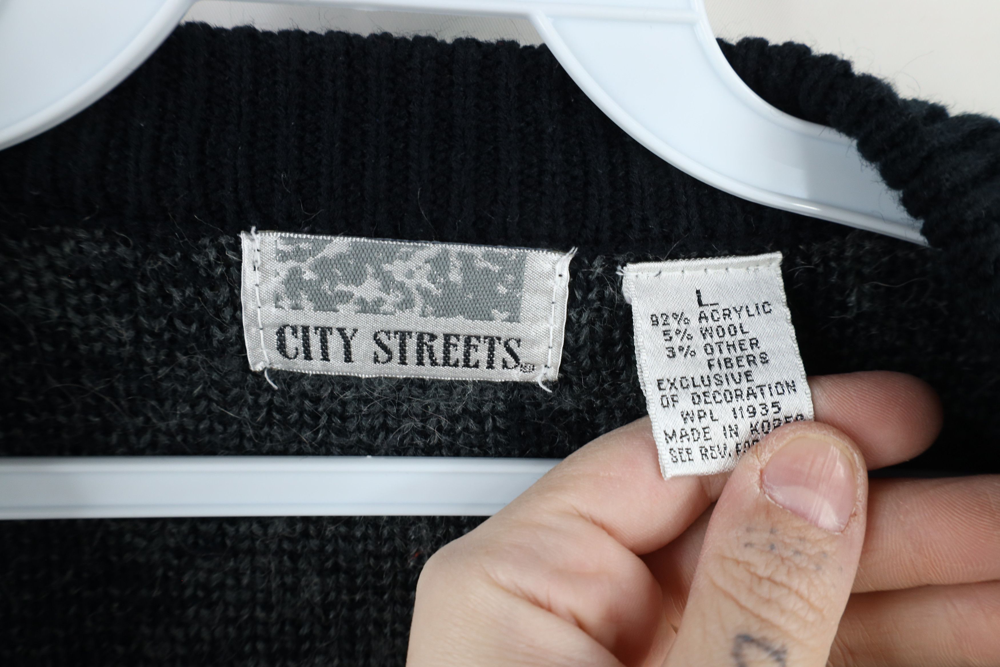 Vintage Vintage 90s Streetwear Trim Boxy Fit Cardigan Sweater Size US XL / EU 56 / 4 - 7 Thumbnail