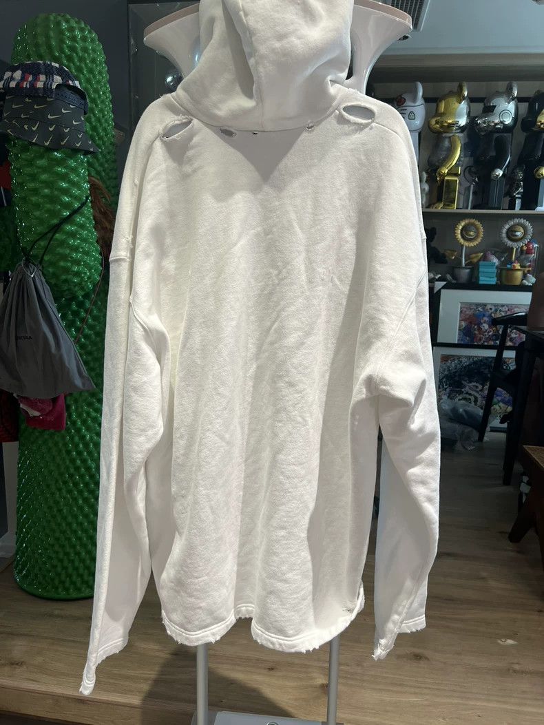 Balenciaga Balenciaga White Fuzzy Letter Hoodie Size US XS / EU 42 / 0 - 6 Thumbnail