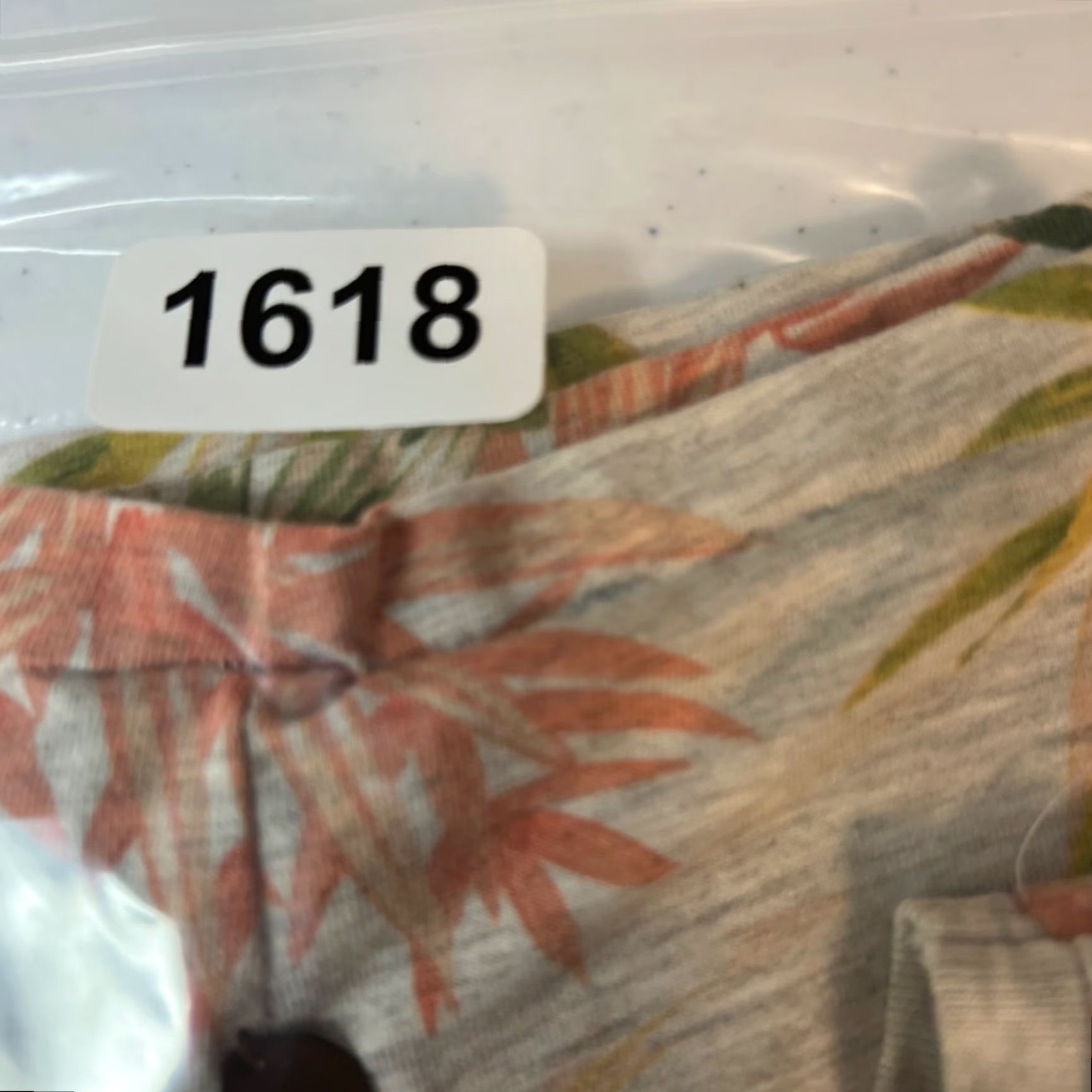 Allsaints VINTAGE AllSaints Women's T-Shirt Size Large Gray Tropical Leaf Floral Print Crew Neck Short Sleeve Cotton Summer Fall Women Size L / US 10 / IT 46 - 8 Thumbnail