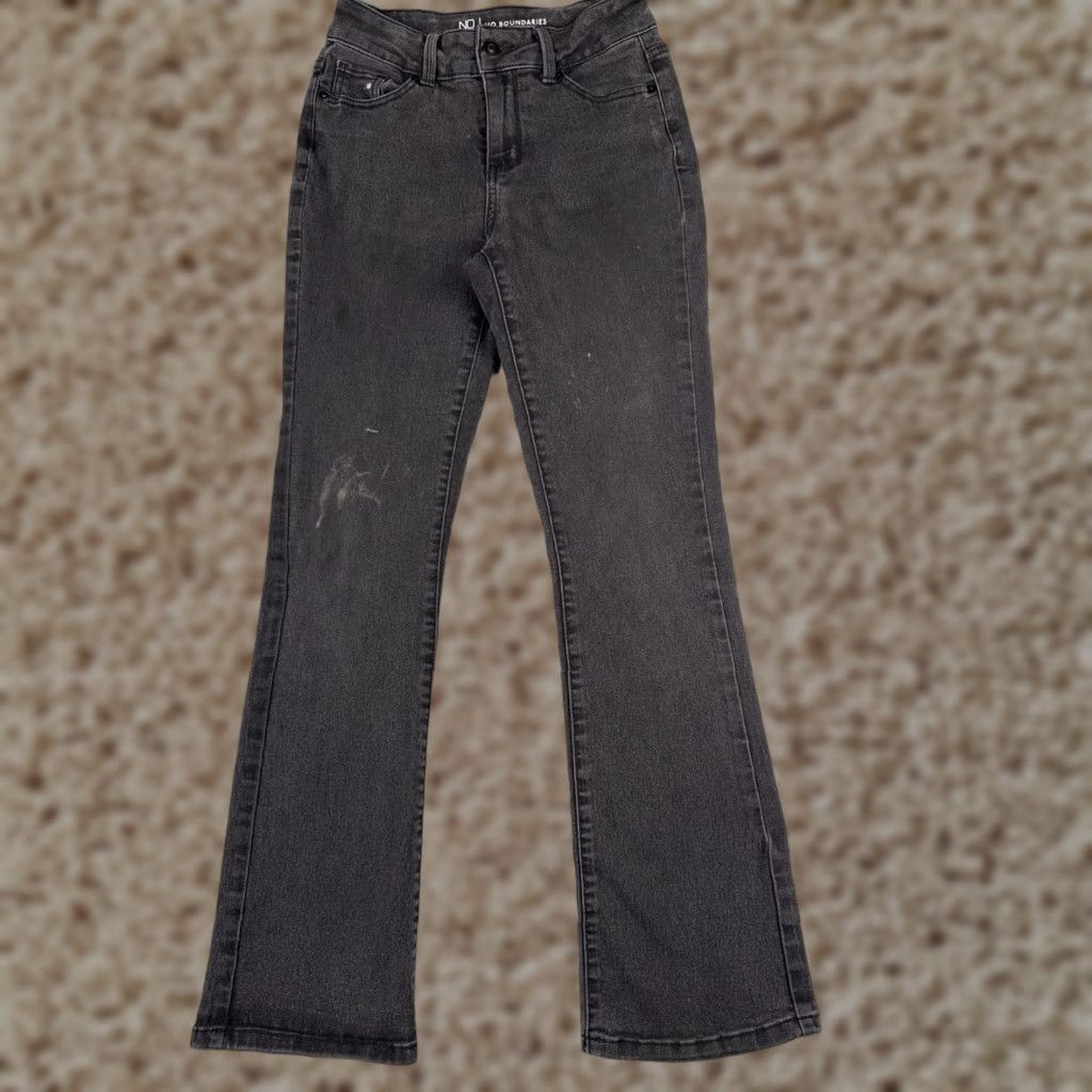Vintage VINTAGE No Boundaries Women's Jeans Bootcut 5 Regular Size 24 Waist Black Cotton Blend Denim Early 2000s Size 27" / US 4 / IT 40 - 1 Thumbnail