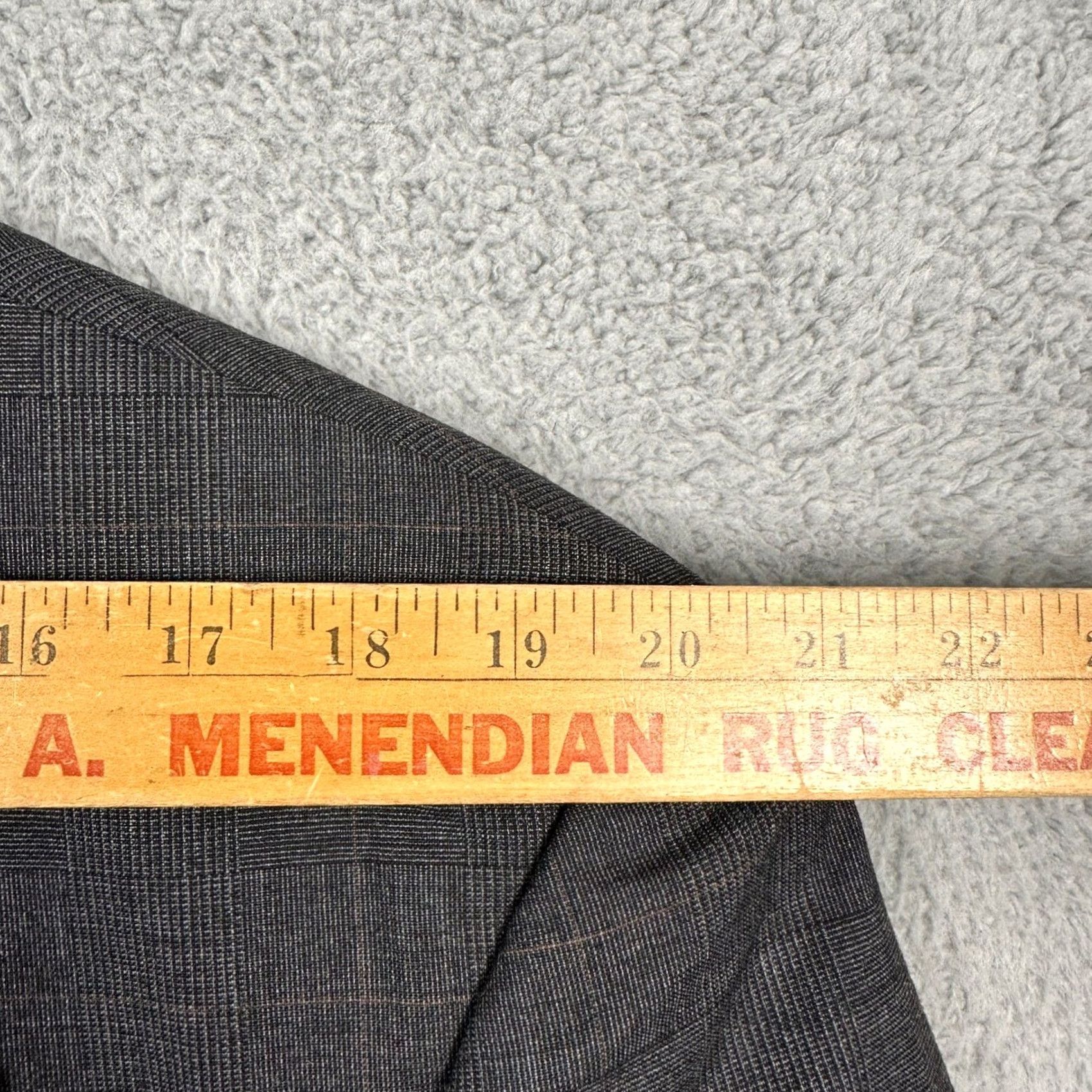Chaps VINTAGE Chaps Ralph Lauren Mens 46R Sport Coat Blazer Grey Plaid Wool Two-Button Notch Lapel Business Casual Jacket Size 46R - 7 Thumbnail