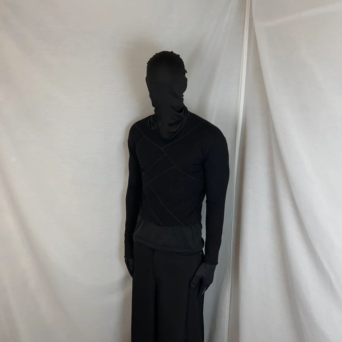 Yohji Yamamoto Yohji Yamamoto Cropped Asymmetric Seam Sweater Size US XS / EU 42 / 0 - 2 Thumbnail